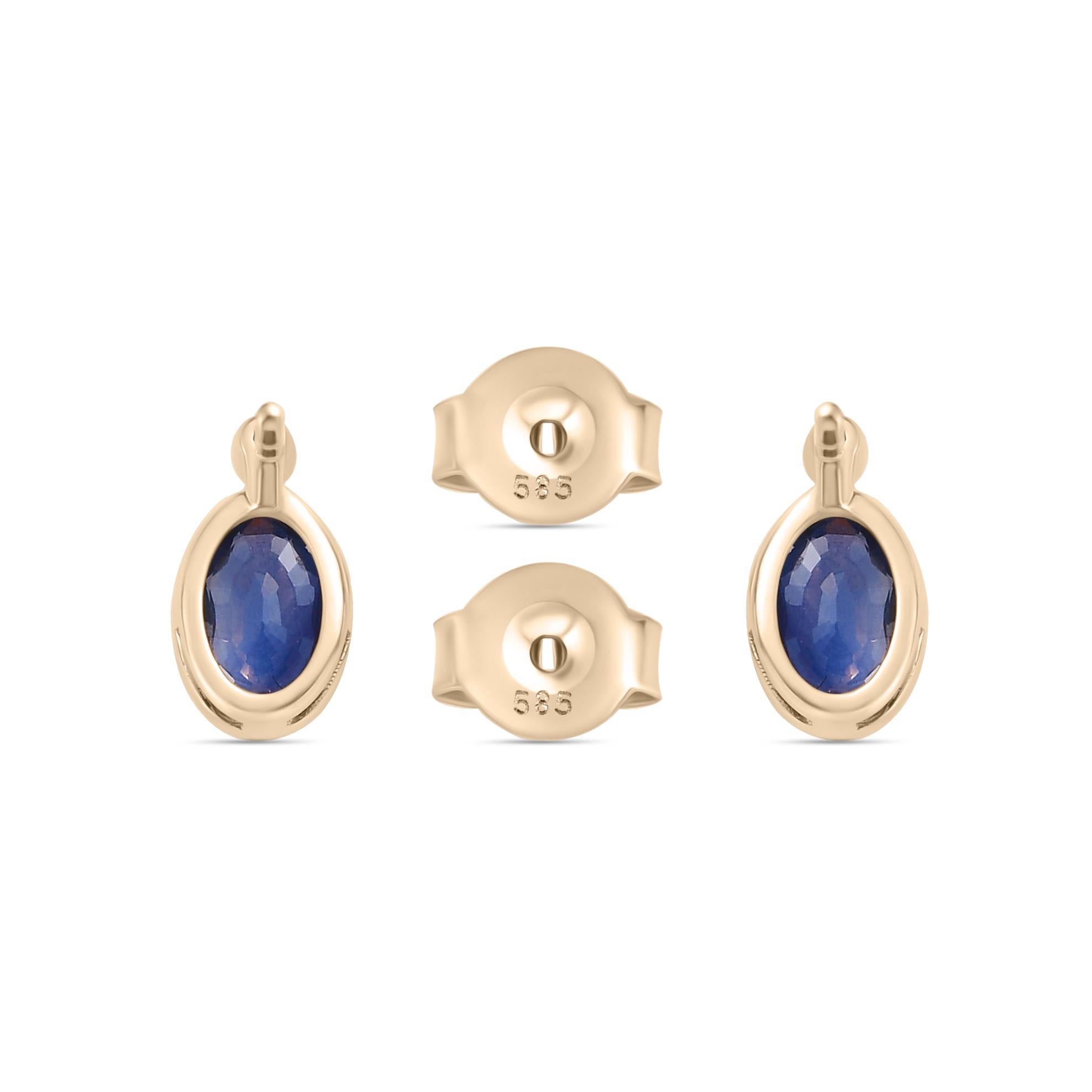 Moderniste Boucles d'oreilles saphir bleu certifié et diamant Cadeau pour elle en or jaune 14k en vente