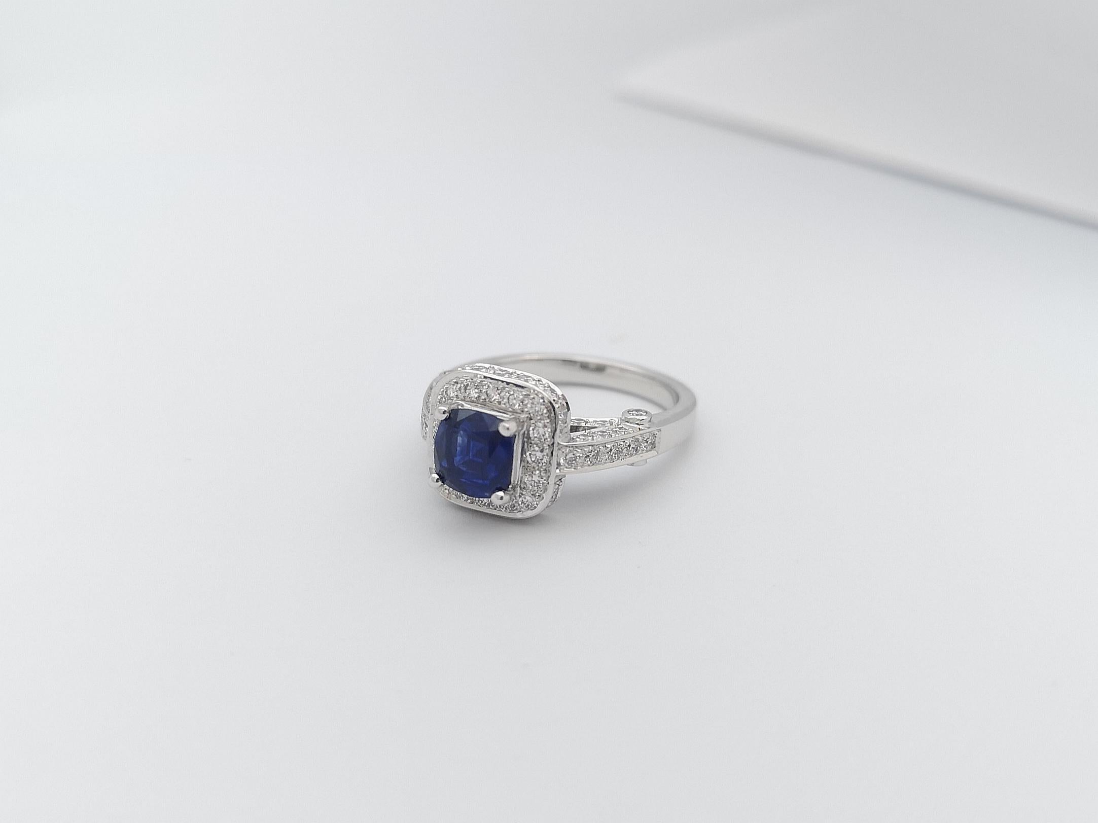 Certified Blue Sapphire with Diamond Ring Set in 18 Karat White Gold For Sale 5