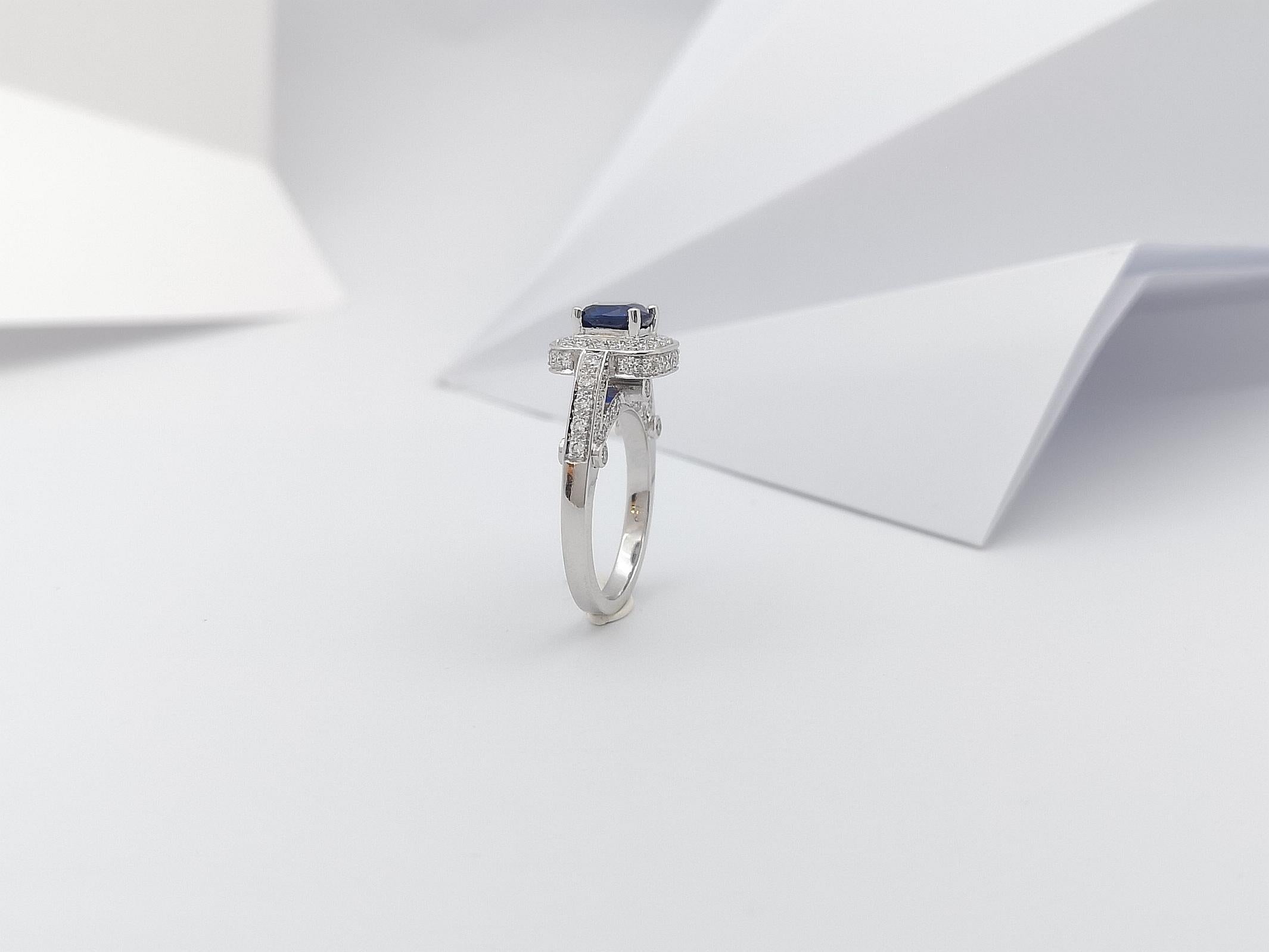 Certified Blue Sapphire with Diamond Ring Set in 18 Karat White Gold For Sale 11