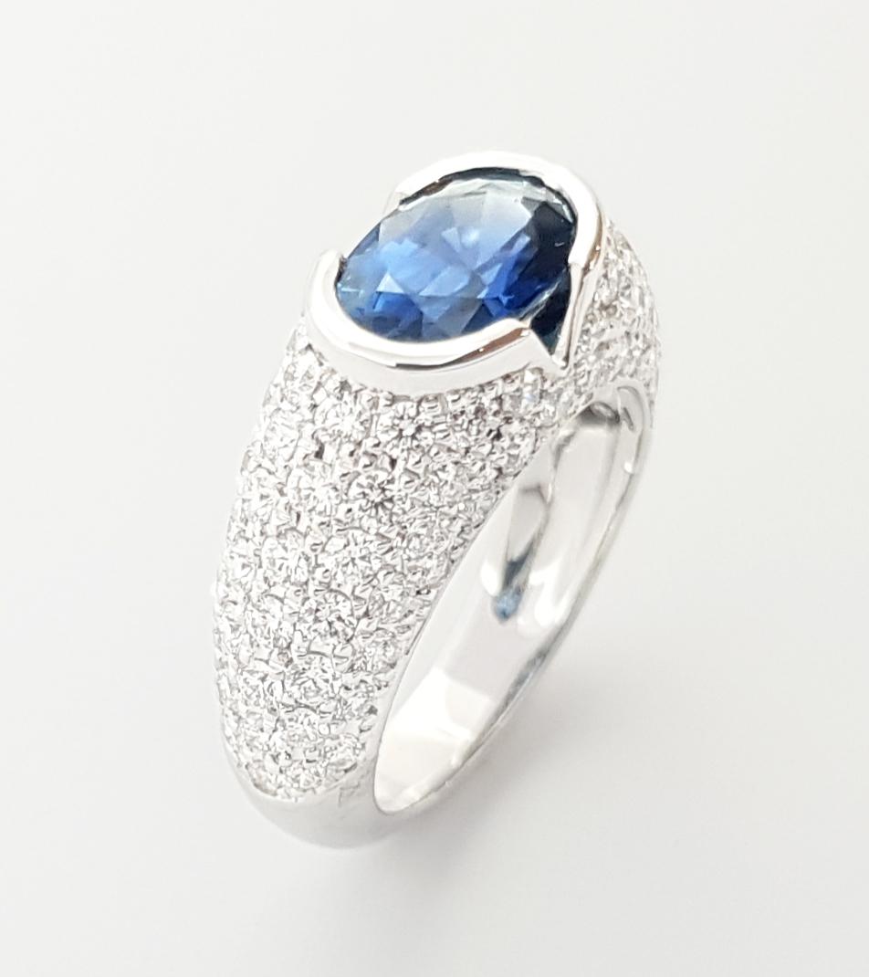 Certified Blue Sapphire with Diamond Ring Set in 18k White Gold Settings For Sale 2