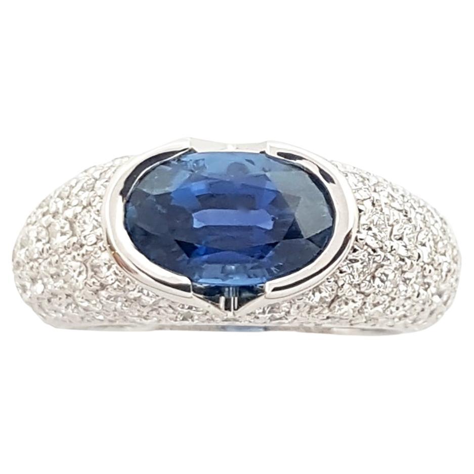Certified Blue Sapphire with Diamond Ring Set in 18k White Gold Settings For Sale