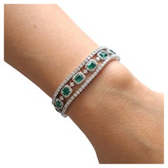 Certified Bracelet with Colombian Emerald and Natural White Diamonds in 18K Gold