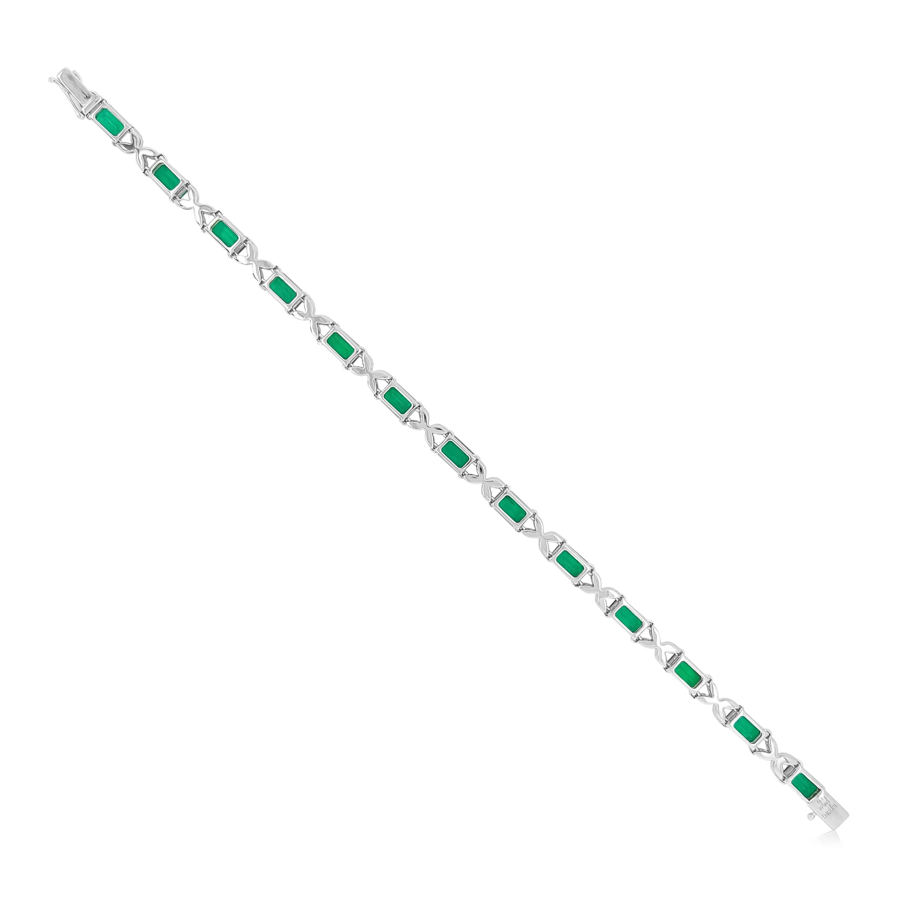 Contemporain Certified Bracelet with Colombian Emerald and Natural White Diamonds in 18K Gold en vente