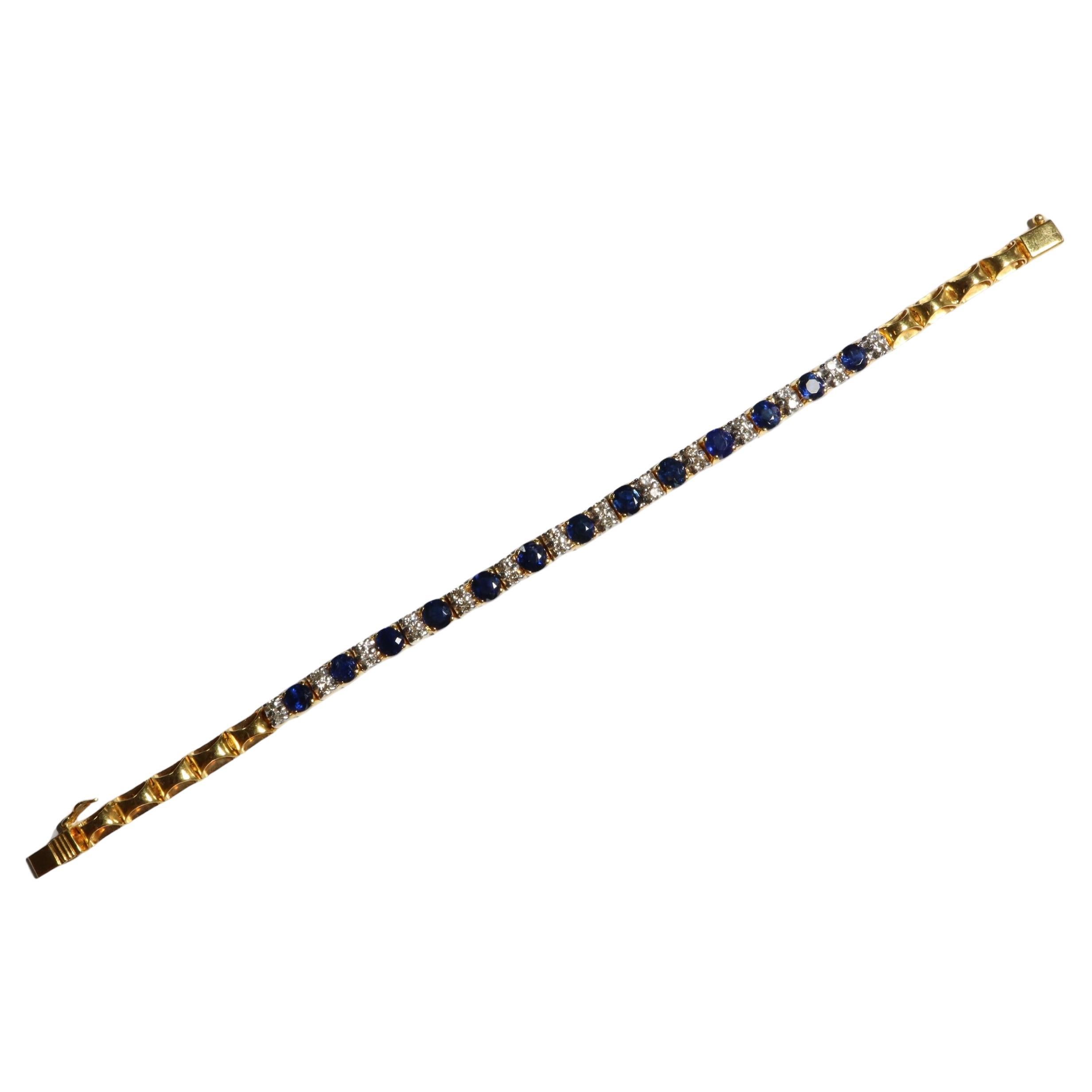 Certified Burma No Heat Blue Sapphire Bracelet with Natural Diamonds in 18k gold For Sale