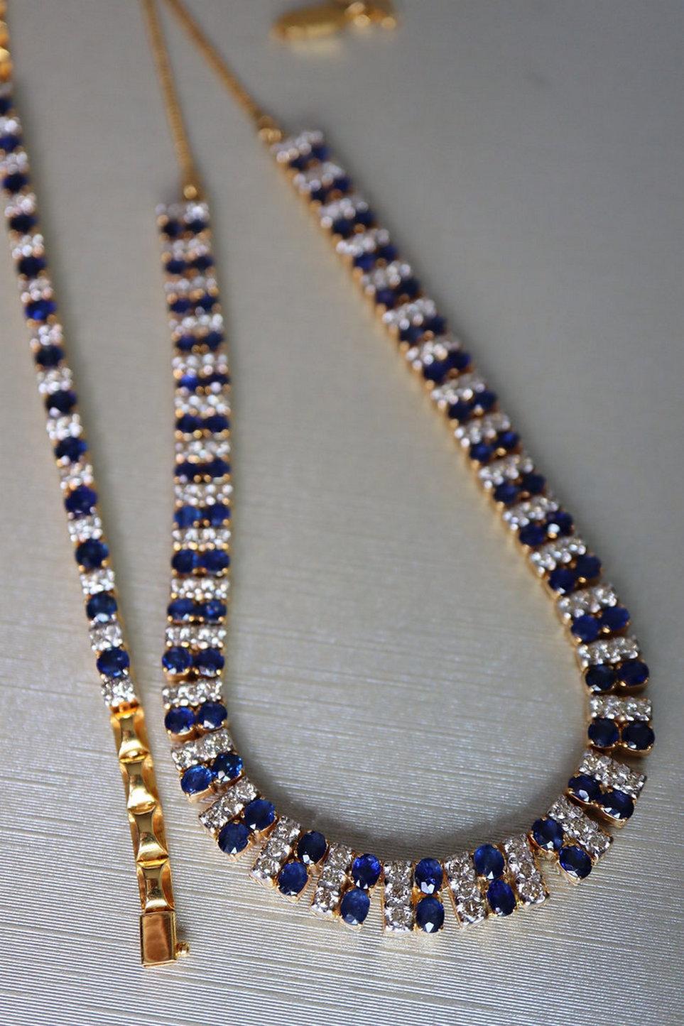 Certified Burma No Heat Blue Sapphire Necklace with Natural Diamonds in 18k gold For Sale 2