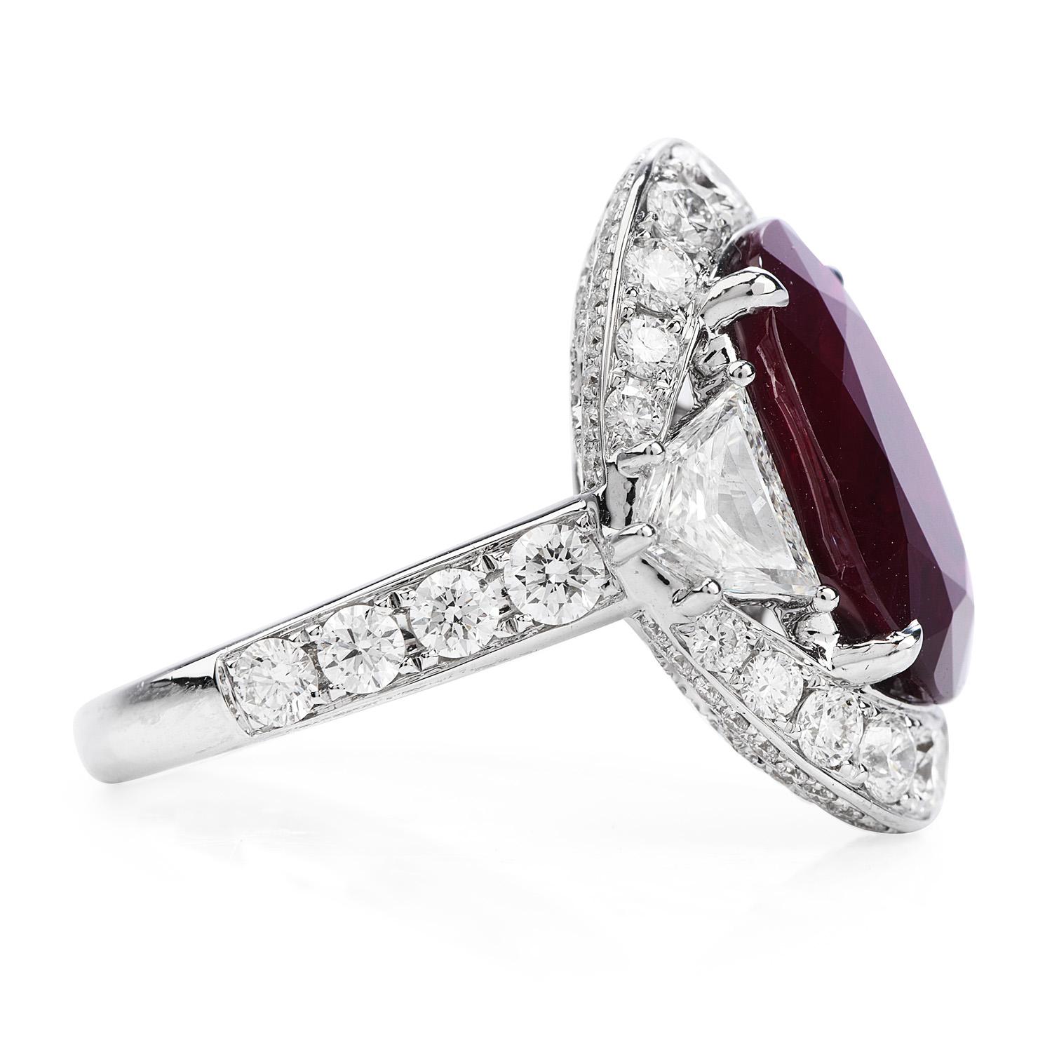 zertifizierter burmesischer roter Rubin 13,45 Karat Diamant 18 Karat Gold Cocktail Ring (Ovalschliff)