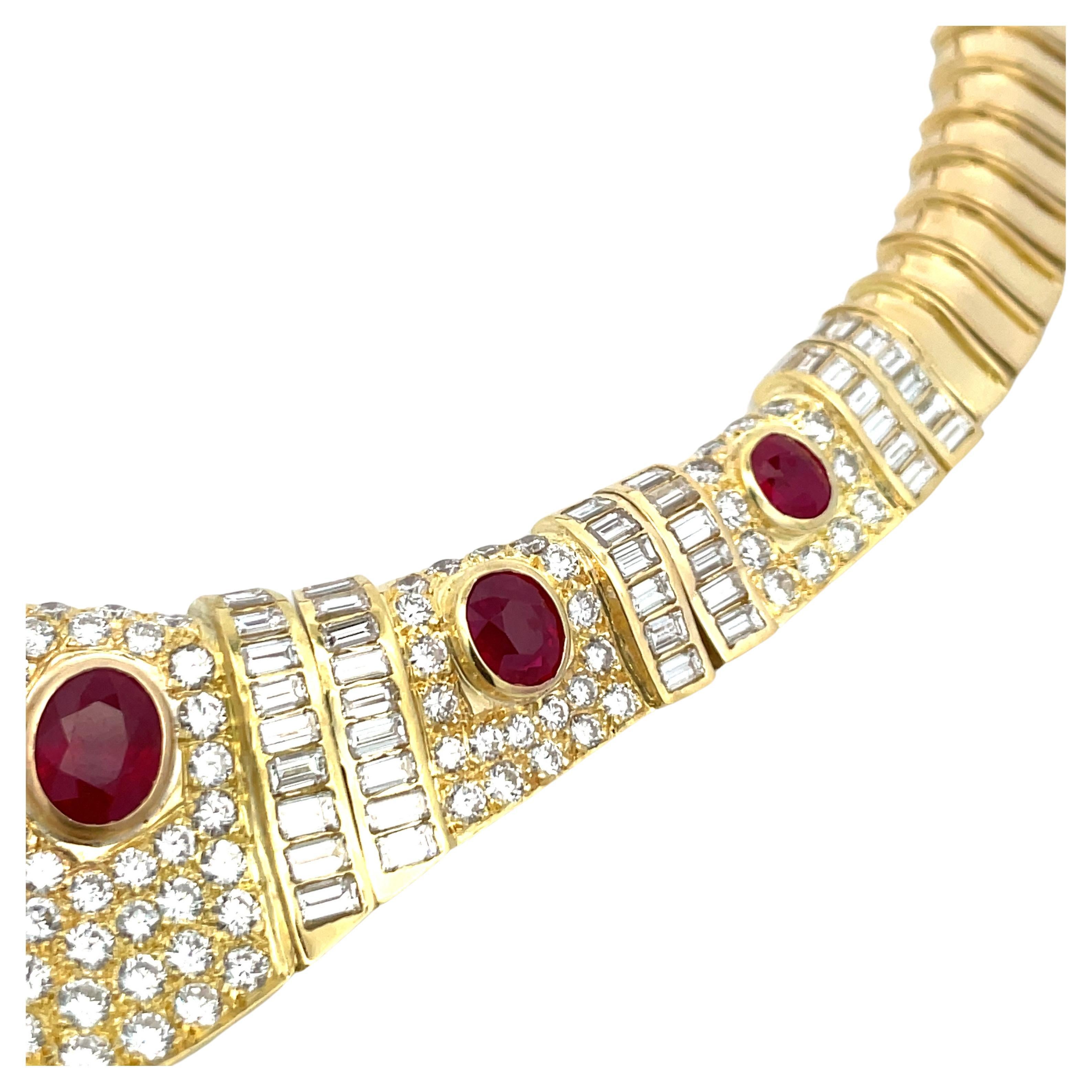 Contemporary Certified Burma Ruby Diamond Collar Necklace 24.50 Carats 18 Karat Yellow Gold For Sale