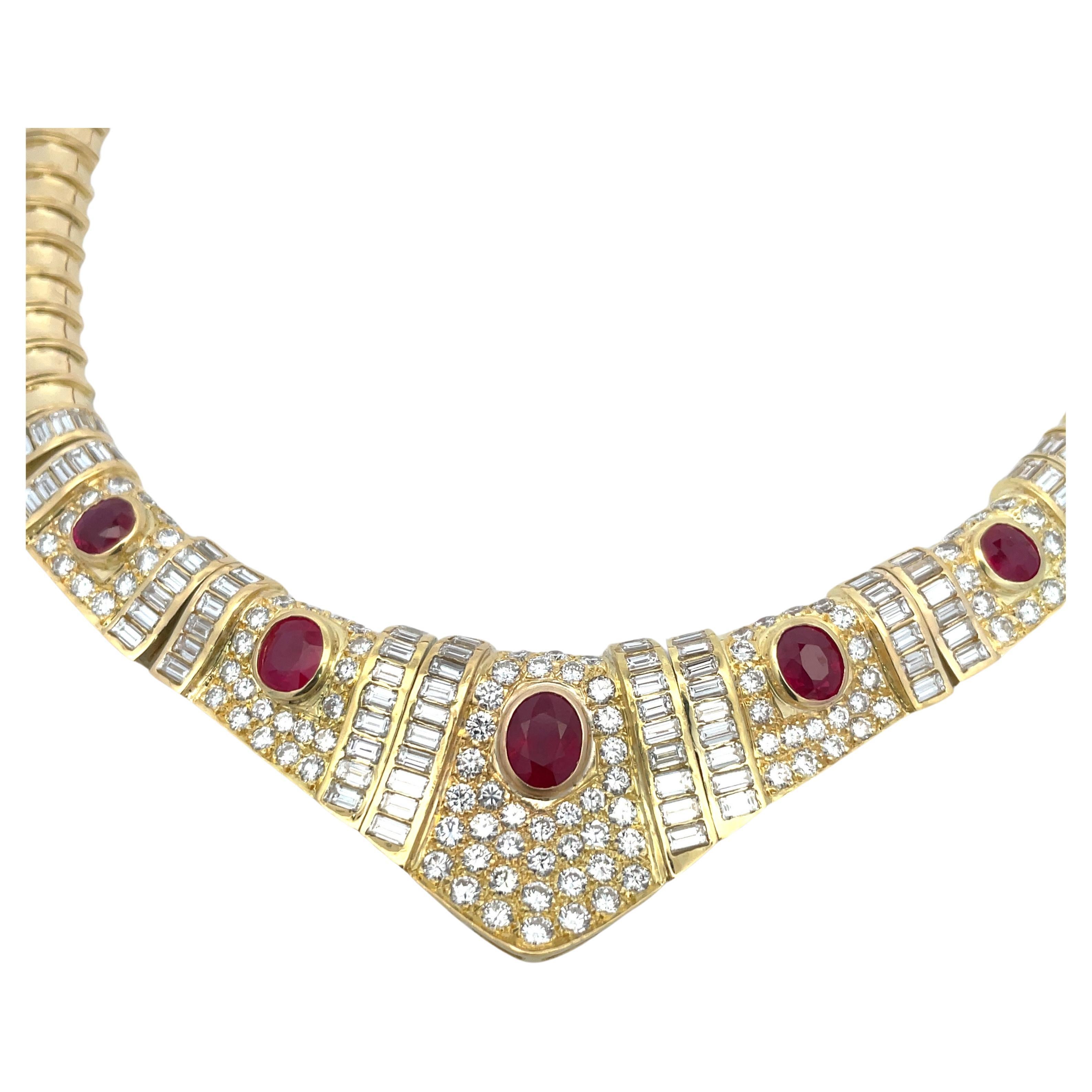 Certified Burma Ruby Diamond Collar Necklace 24.50 Carats 18 Karat Yellow Gold In Excellent Condition For Sale In New York, NY