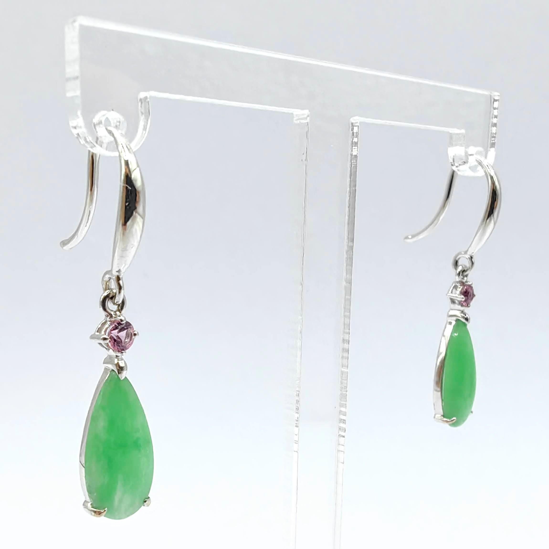 Boucles d'oreilles en or blanc 18 carats, jadéite de Birmanie certifiée et tourmaline rose Neuf - En vente à Wan Chai District, HK