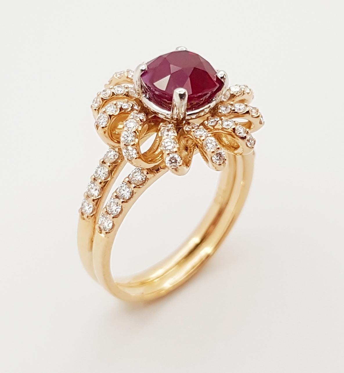 Certified Burmese Pigeon's Blood Ruby with Diamond Ring Set in 18K Rose Gold For Sale 2