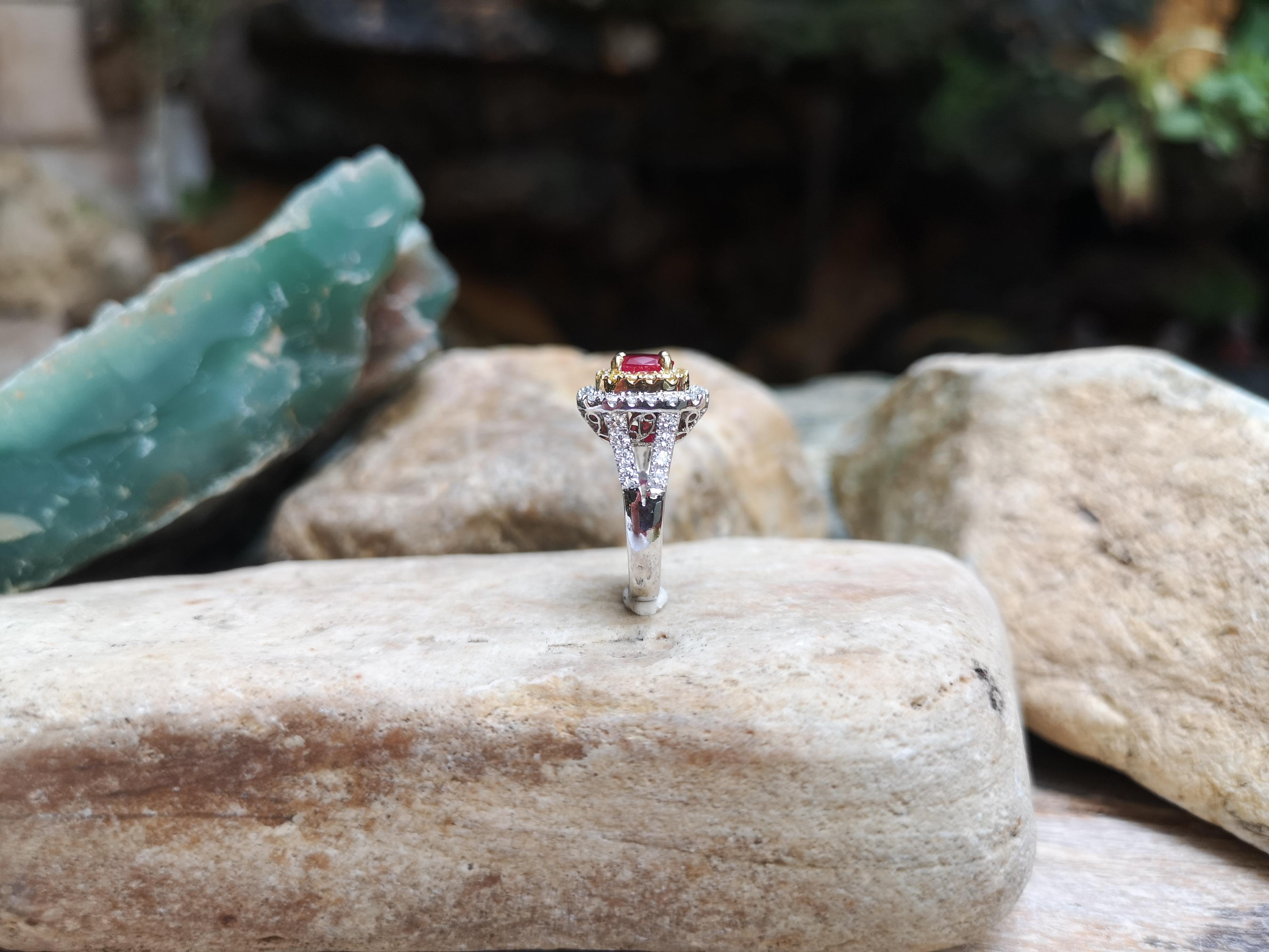 Certified Burmese Ruby, Diamond and Yellow Diamond Ring in 18 Karat White Gold For Sale 6