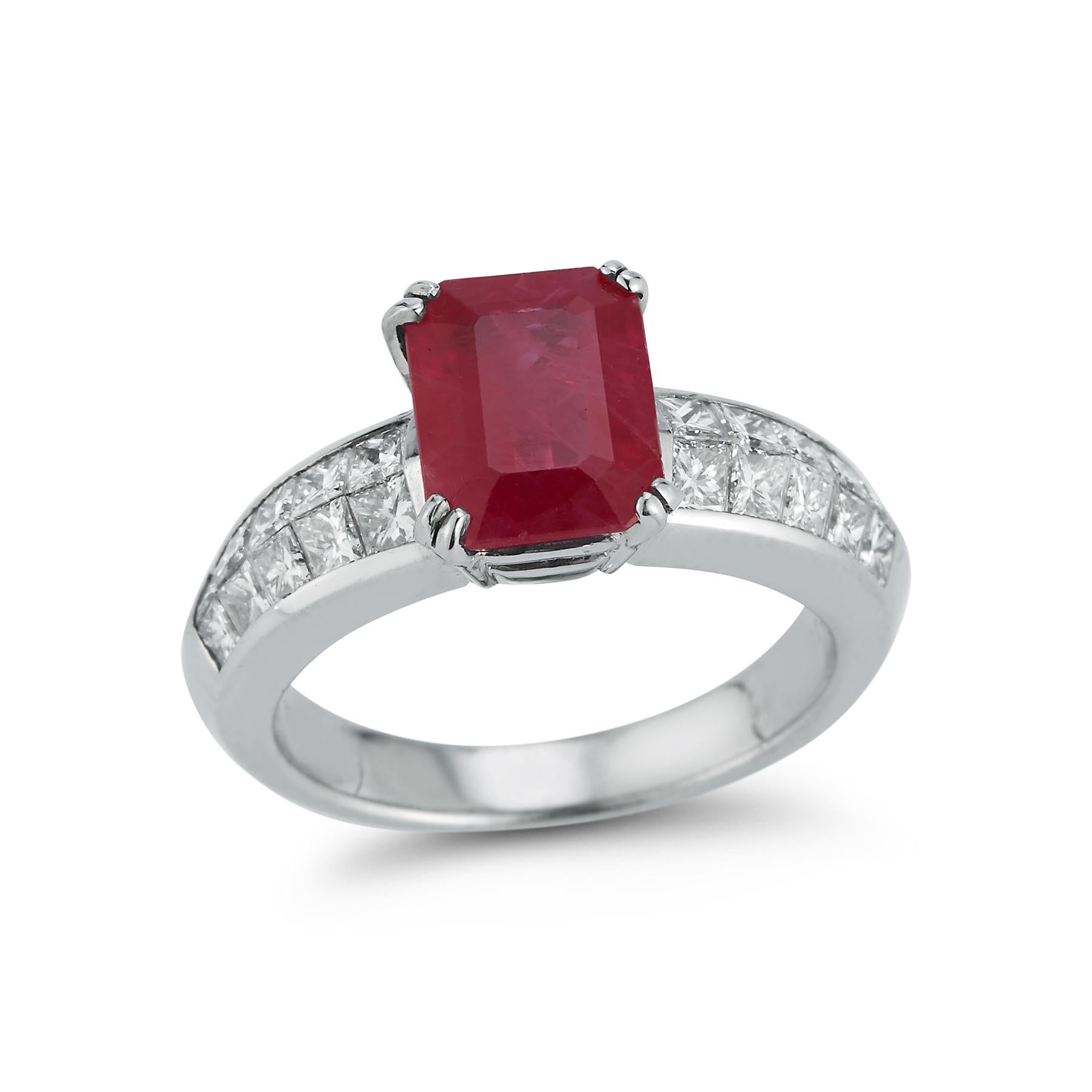 Certified Ruby & Diamond Solitaire Ring

Ruby Weight: approximately 2.50 cts 

Ring Size: 6

Re sizable free of charge

Gold Type: 18K White Gold 