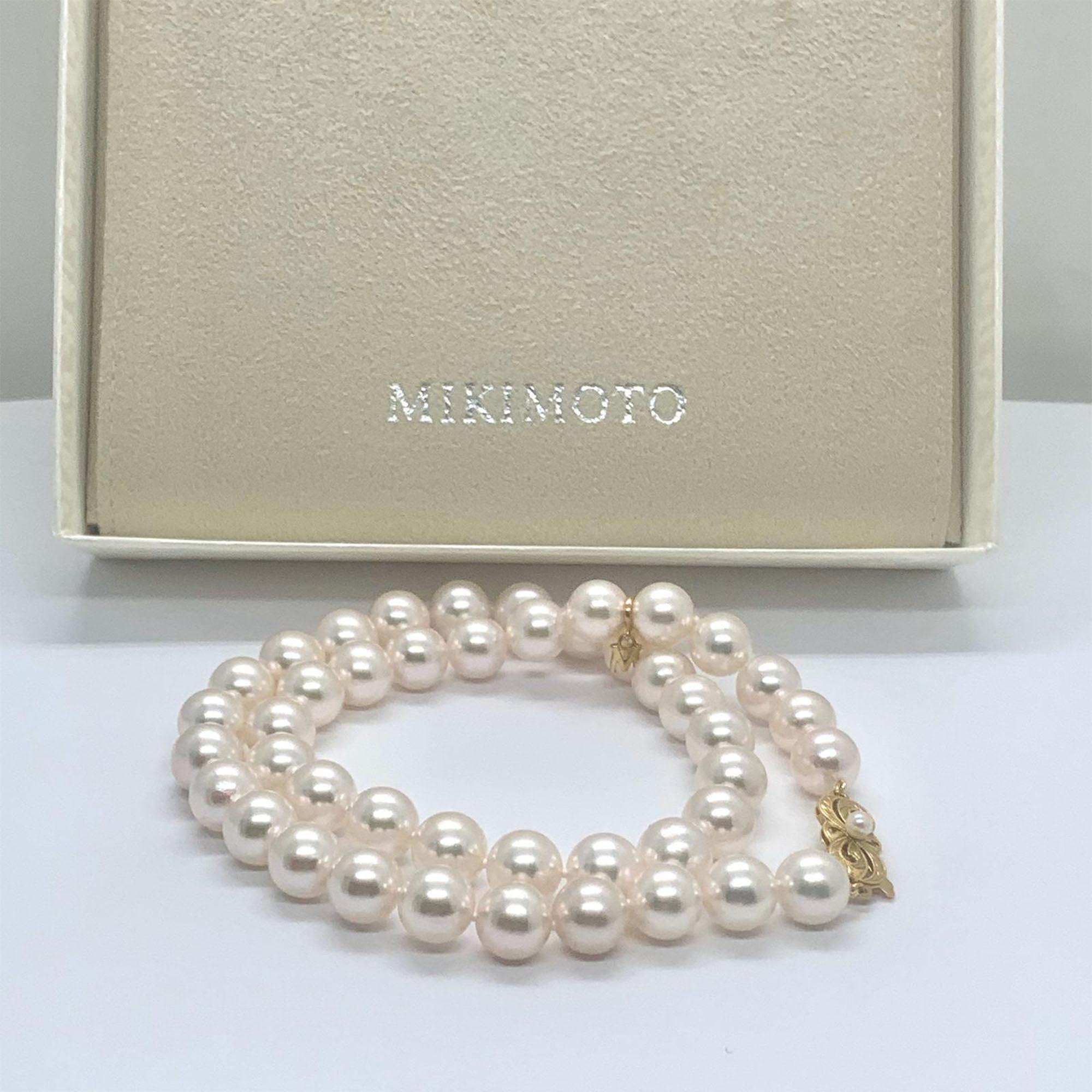 Certified by Mikimoto Large 18 Karat Gold Pearl Necklace 3