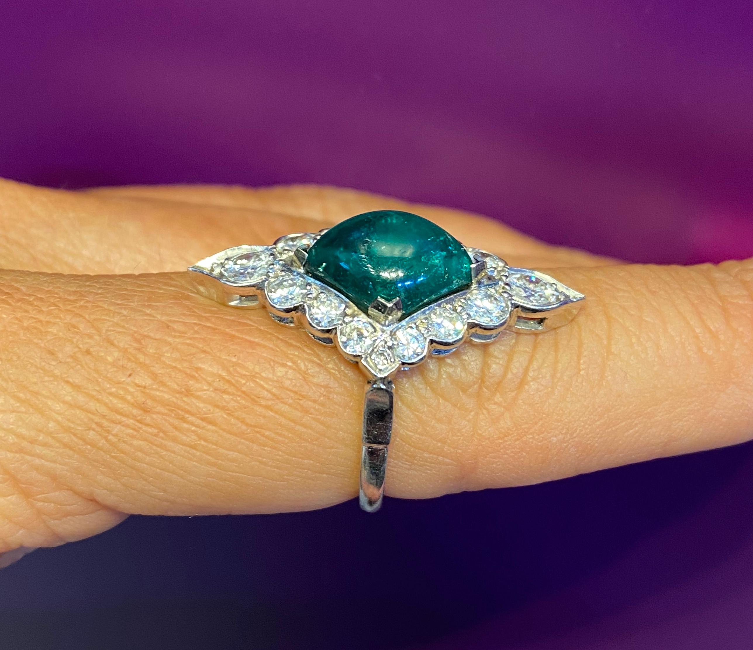 Certified Cabochon Colombian Emerald & Diamond Ring For Sale 2