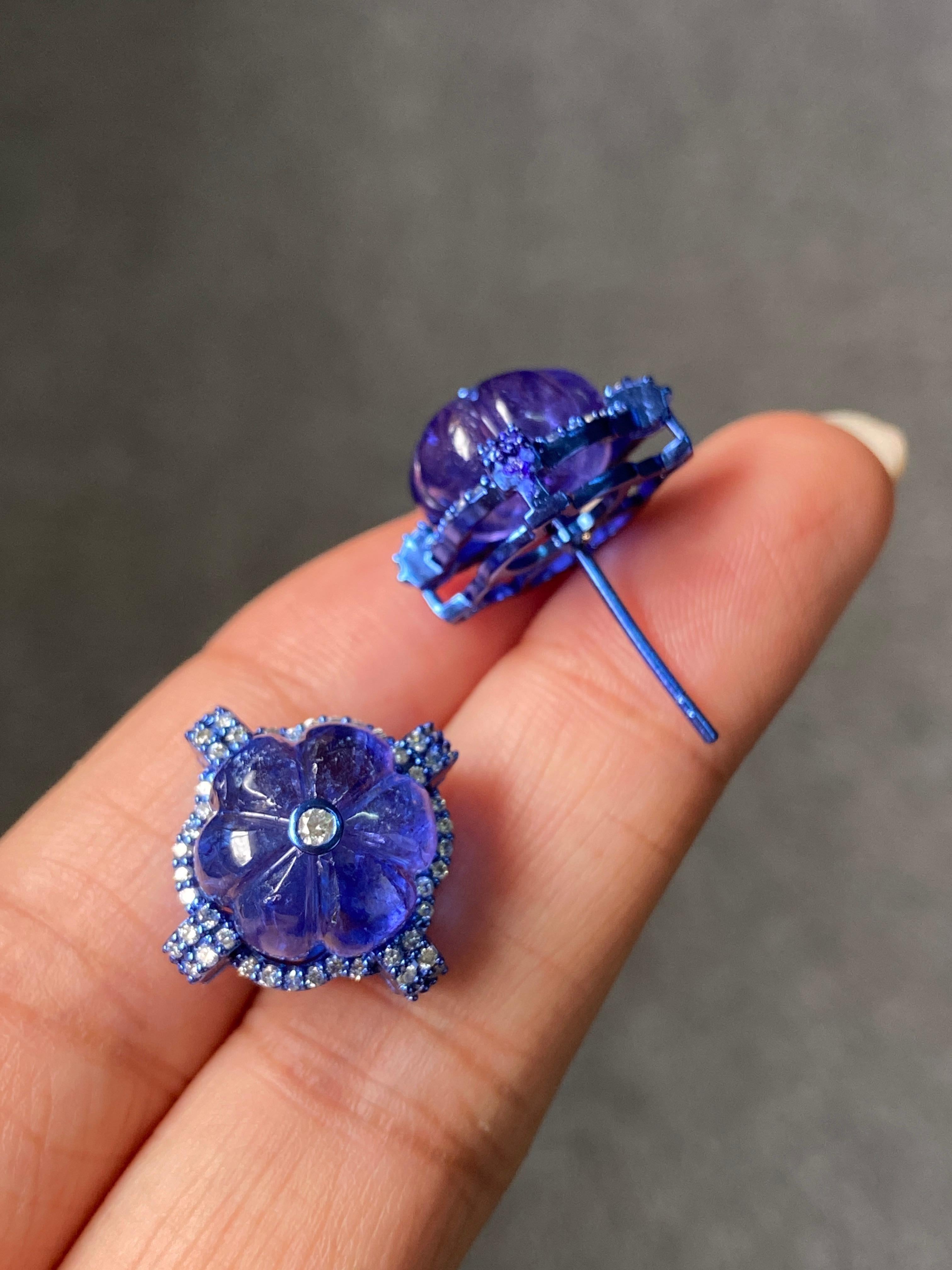Zertifizierte geschnitzte Tansanit-Ohrringe in 18K blau plattiertem Gold im Angebot 4