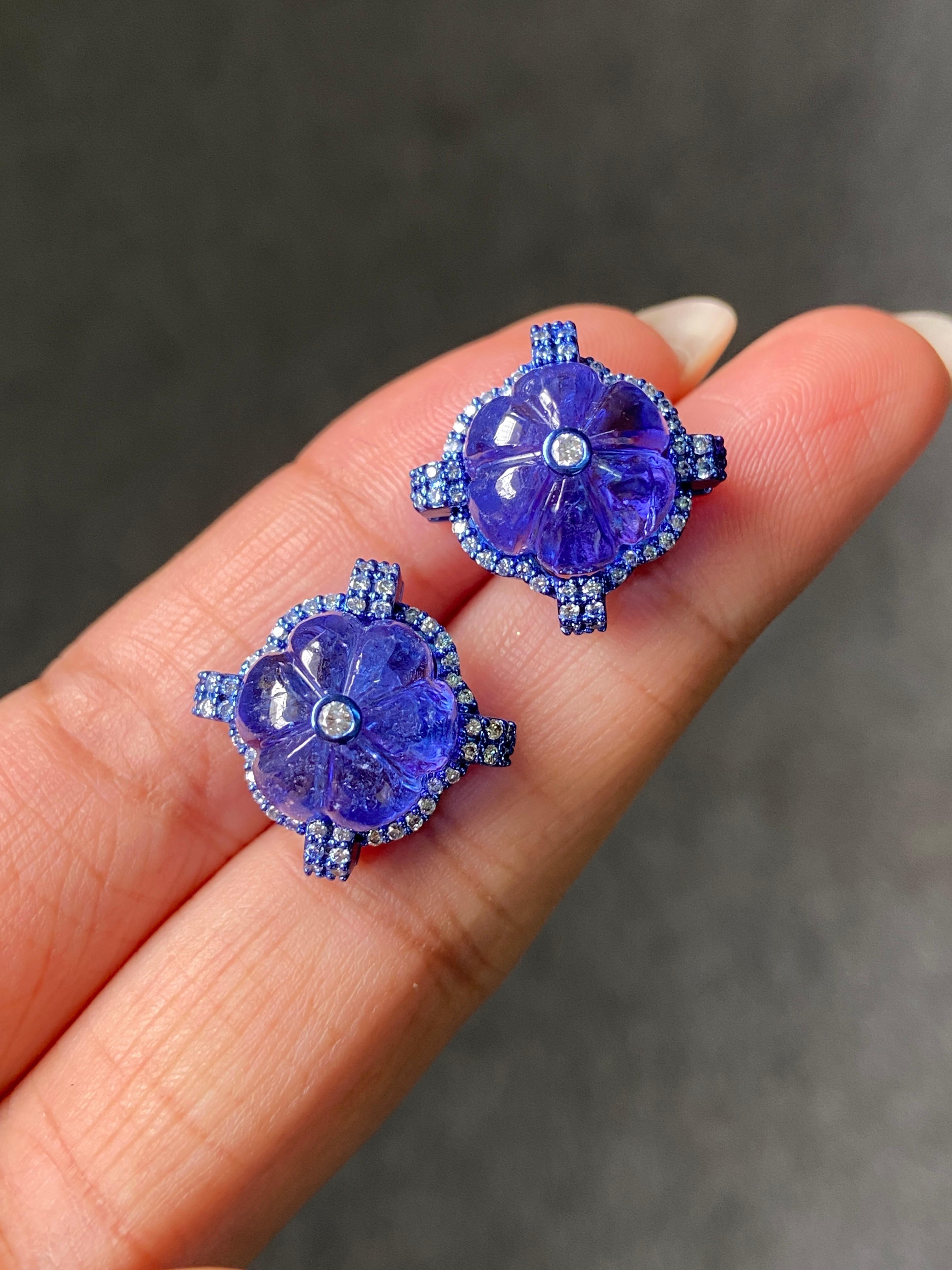 Zertifizierte geschnitzte Tansanit-Ohrringe in 18K blau plattiertem Gold im Angebot 3