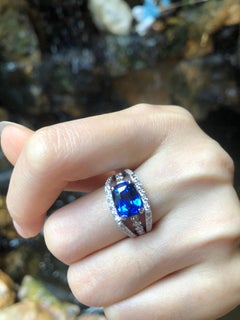 Certified Ceylon Blue Sapphire with Diamond Ring Set in 18 Karat White Gold
