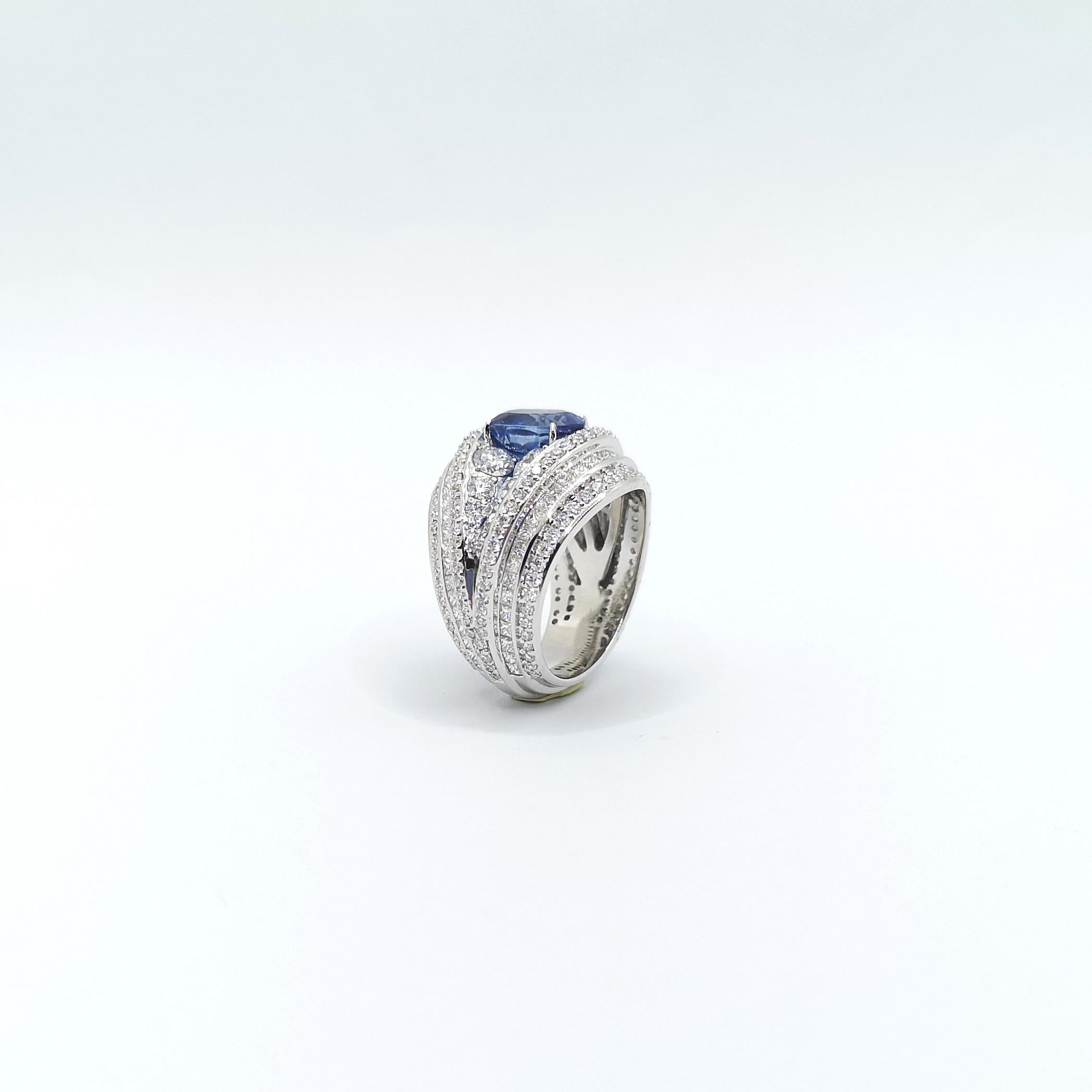 Zertifizierter Ceylon-Blauer Saphir mit Diamantring aus 18 Karat Weißgold im Angebot 4