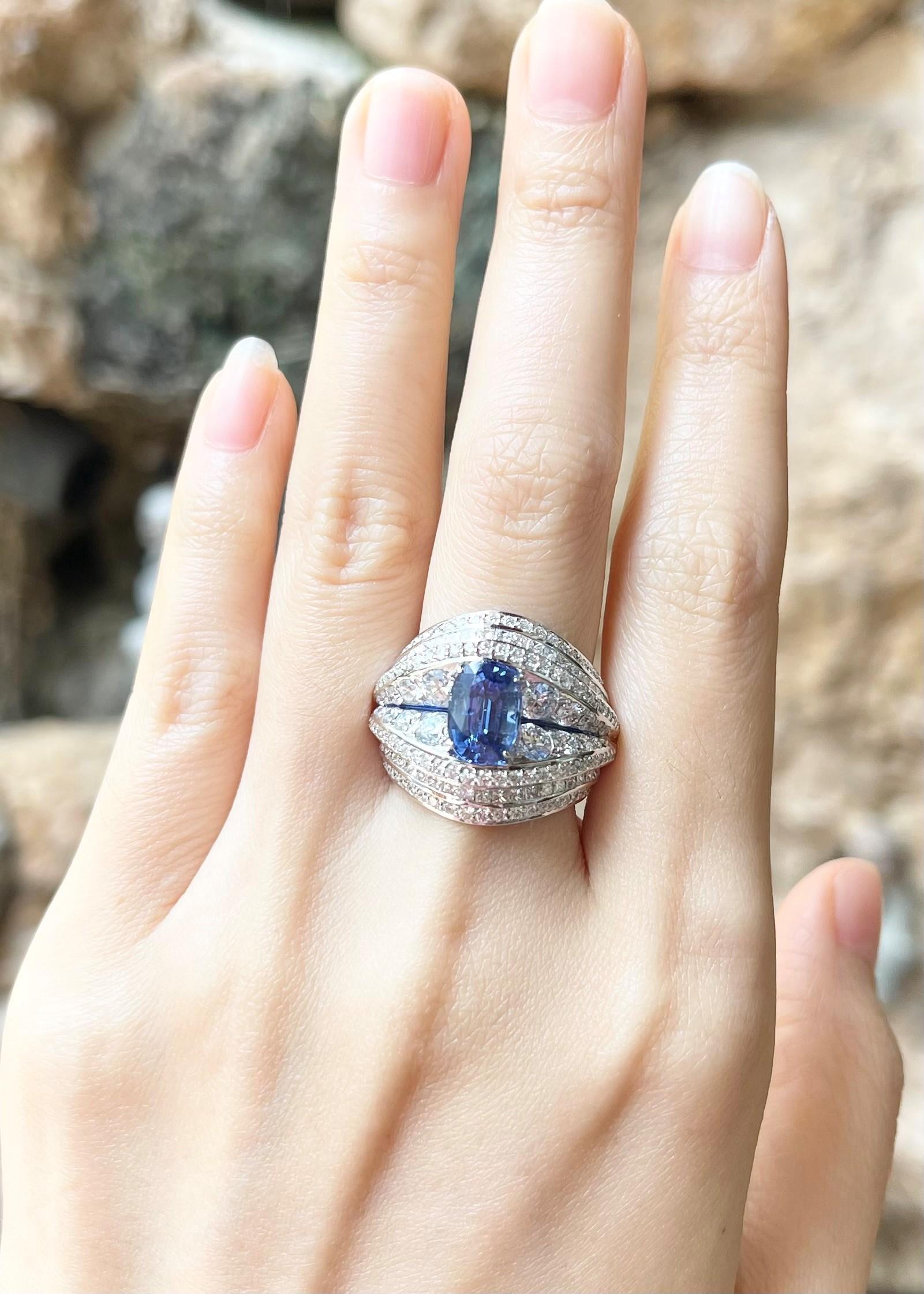 Zertifizierter Ceylon-Blauer Saphir mit Diamantring aus 18 Karat Weißgold Damen im Angebot