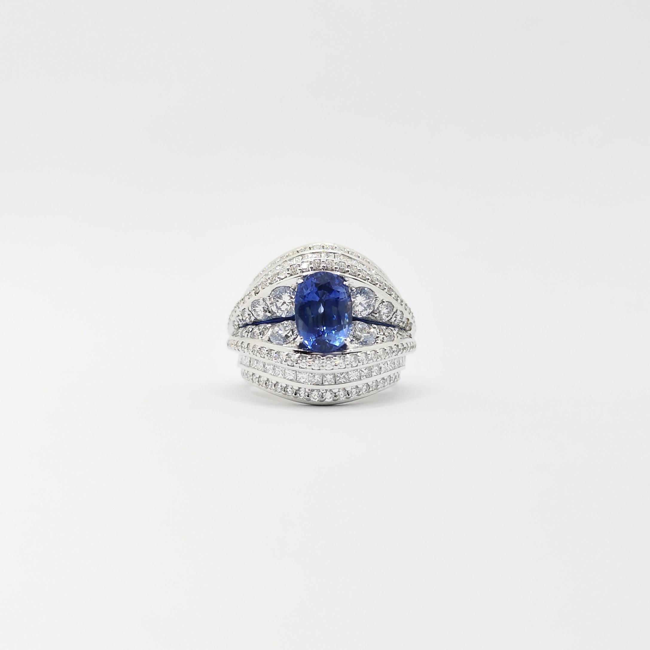 Zertifizierter Ceylon-Blauer Saphir mit Diamantring aus 18 Karat Weißgold im Angebot 3