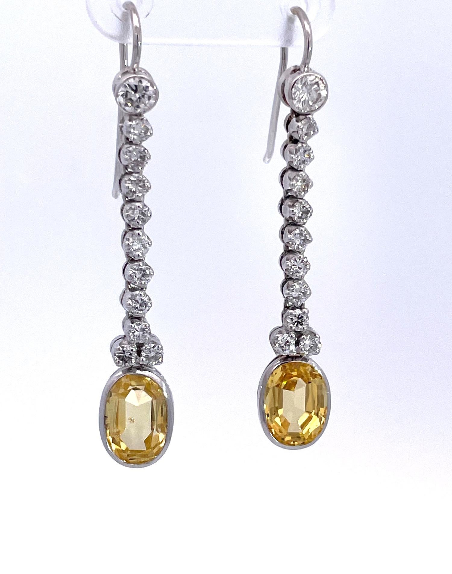 Orecchini a goccia con diamante giallo zaffiro certificato Ceylon senza calore In condizioni ottime in vendita a North Hollywood, CA