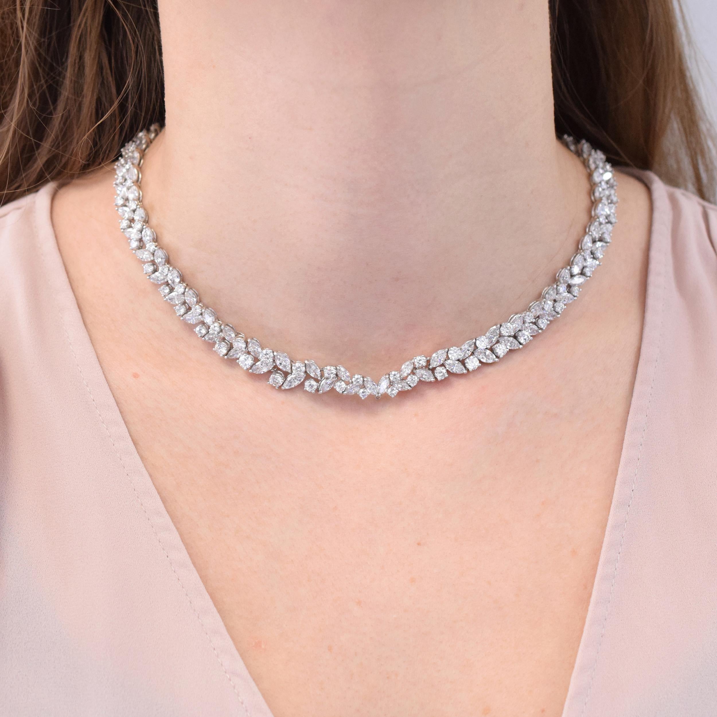 Certifié Ceylan  Collier de saphirs et de diamants . en vente 2
