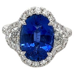 Certified Ceylon Sapphire and Diamond Ring in 18 Karat White Gold
