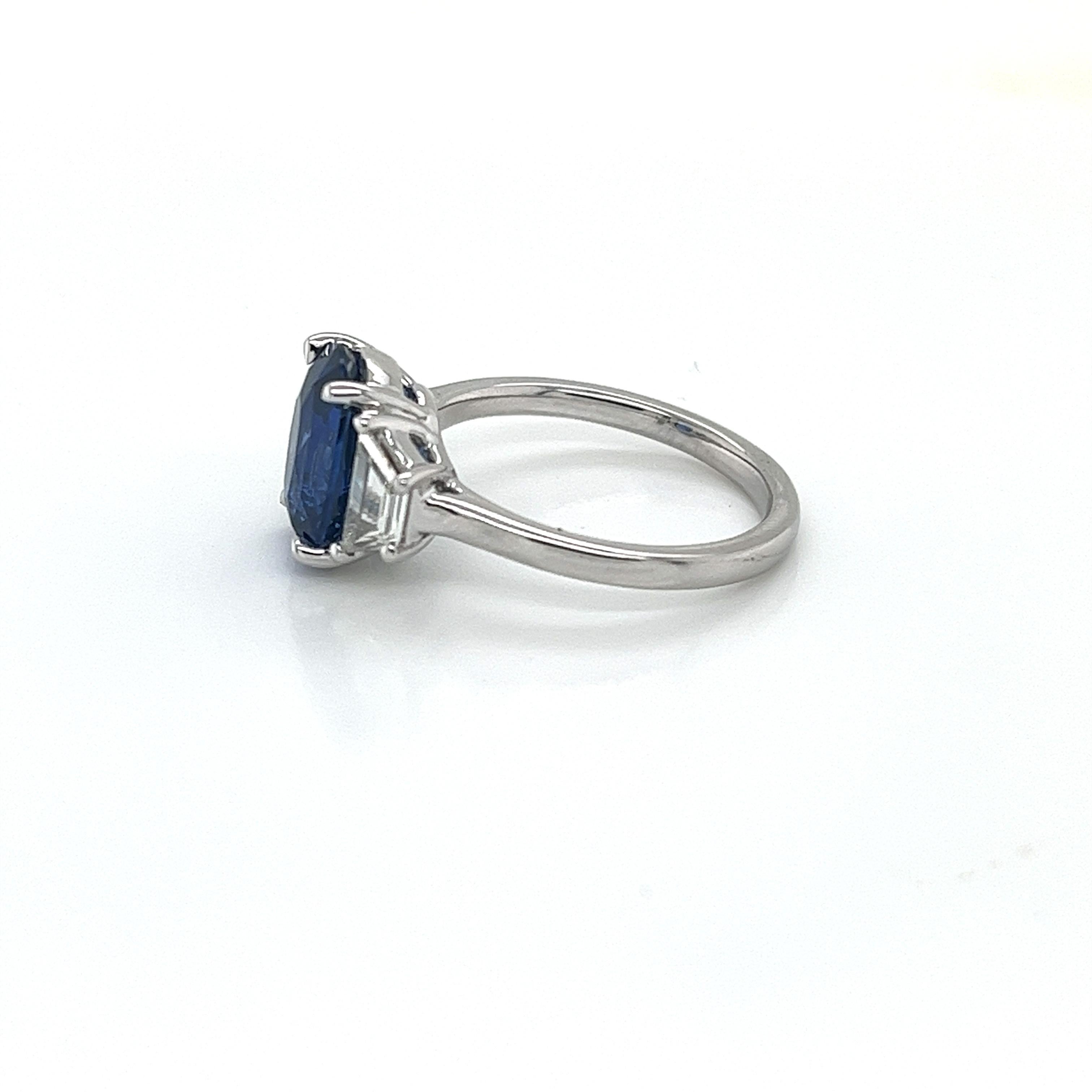 Modern Certified Ceylon Sapphire & Diamond Ring in Platinum