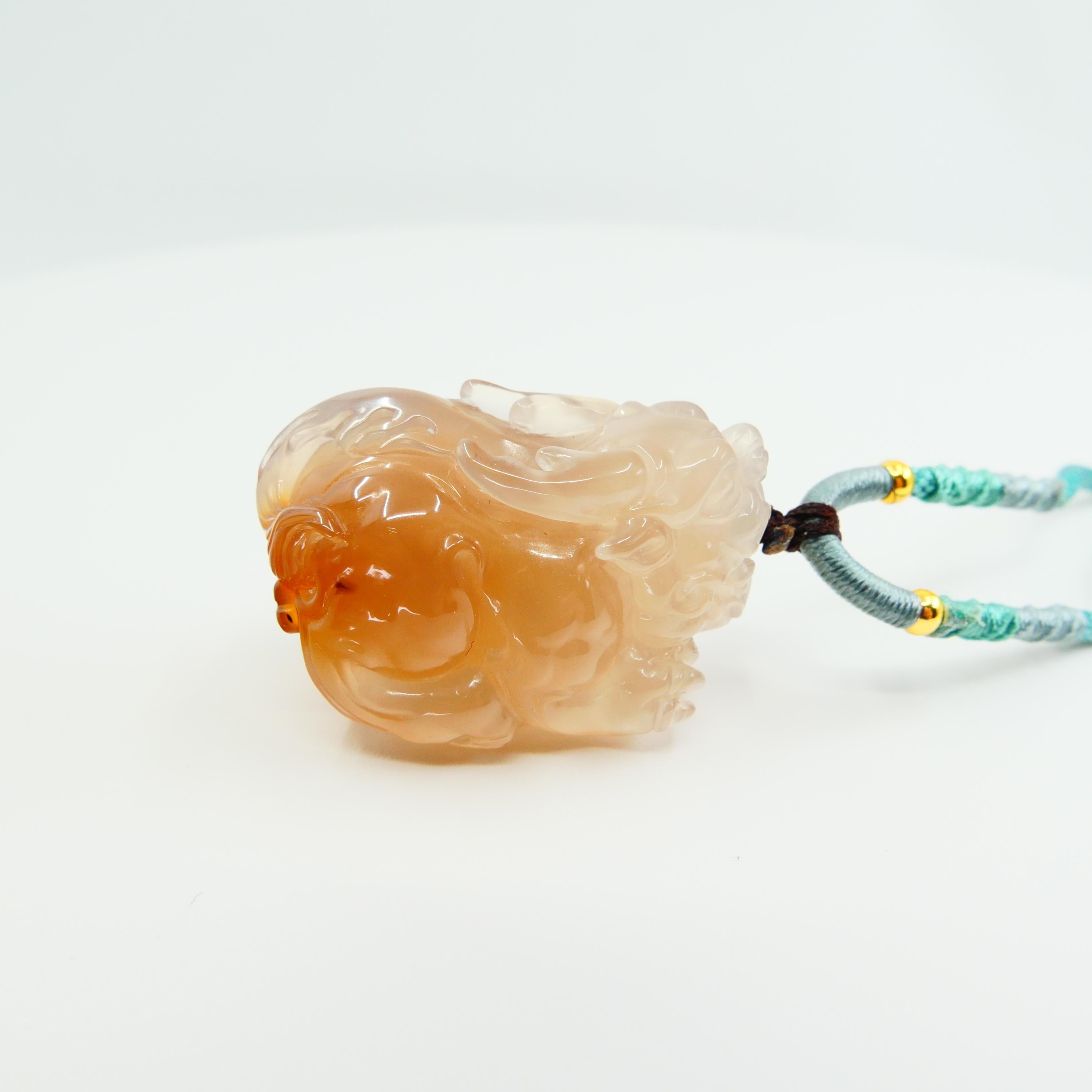 Collana con ciondolo in calcedonio mitico certificato, lavorazione eccezionale in vendita 5
