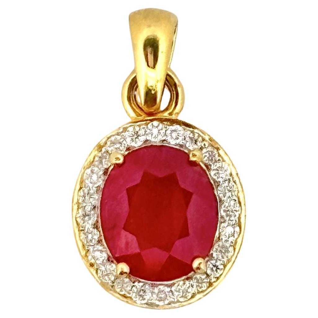Certified Burma Ruby 1.29 Ct Halo Diamonds Pendant in 18K Gold For Sale