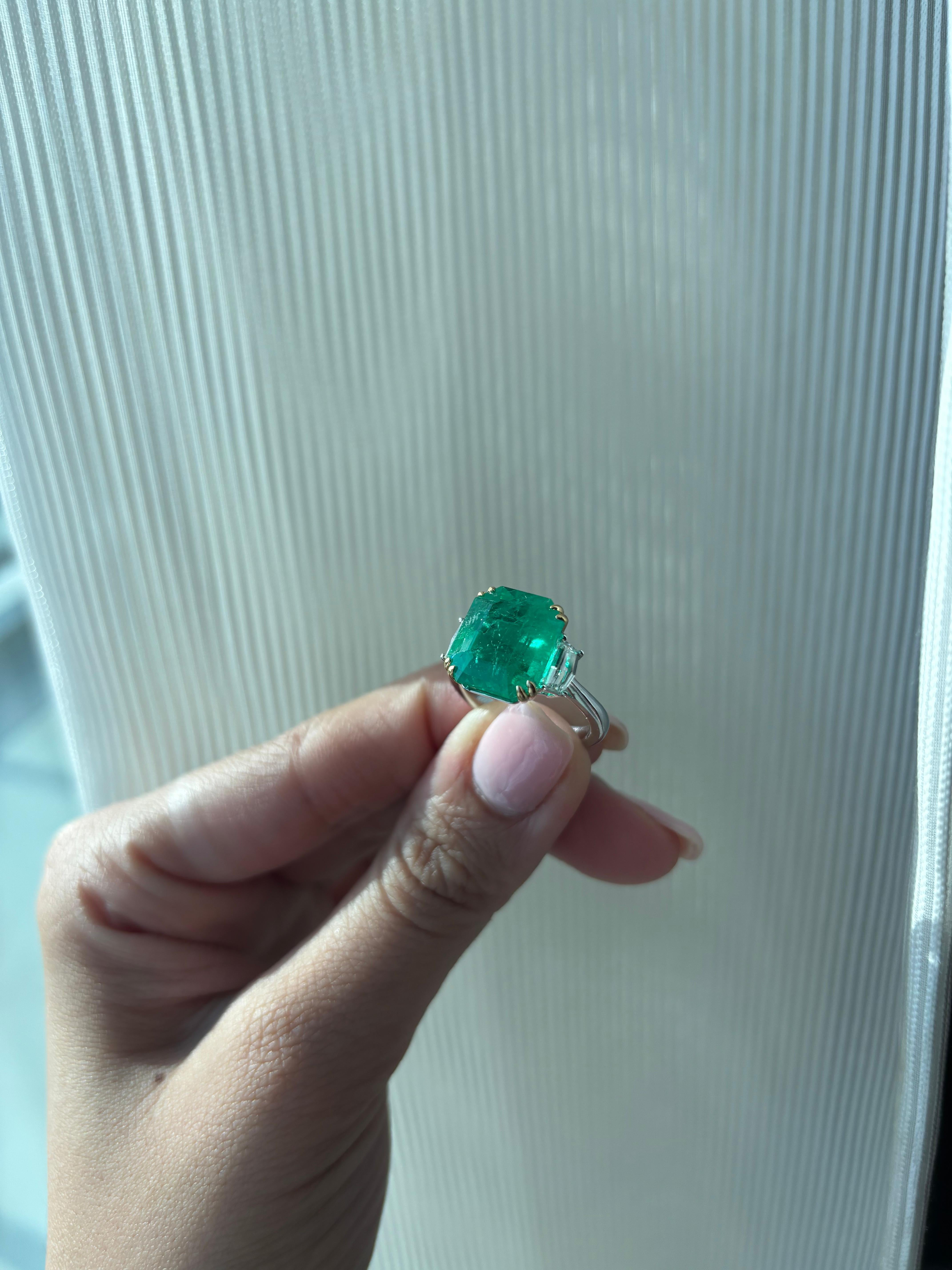 Certified Classic Colombian Emerald Set 18K In White Gold Ring Engagement Ring For Sale 7