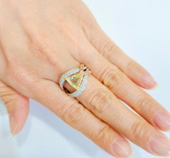 Anello da cocktail certificato con diamanti Nature Fancy Color e Rose Cut in oro 18 carati