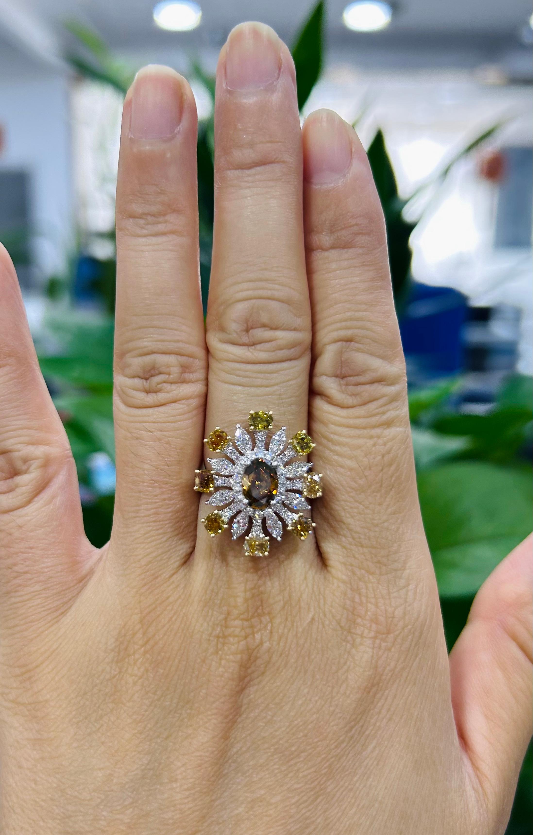 Zertifizierter Cocktailring mit natürlichen Fancy Color Rosecut Diamanten 18K Gold (Zeitgenössisch) im Angebot