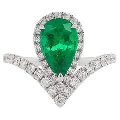 Certified Colombian Emerald 18K Gold Engagement Ring