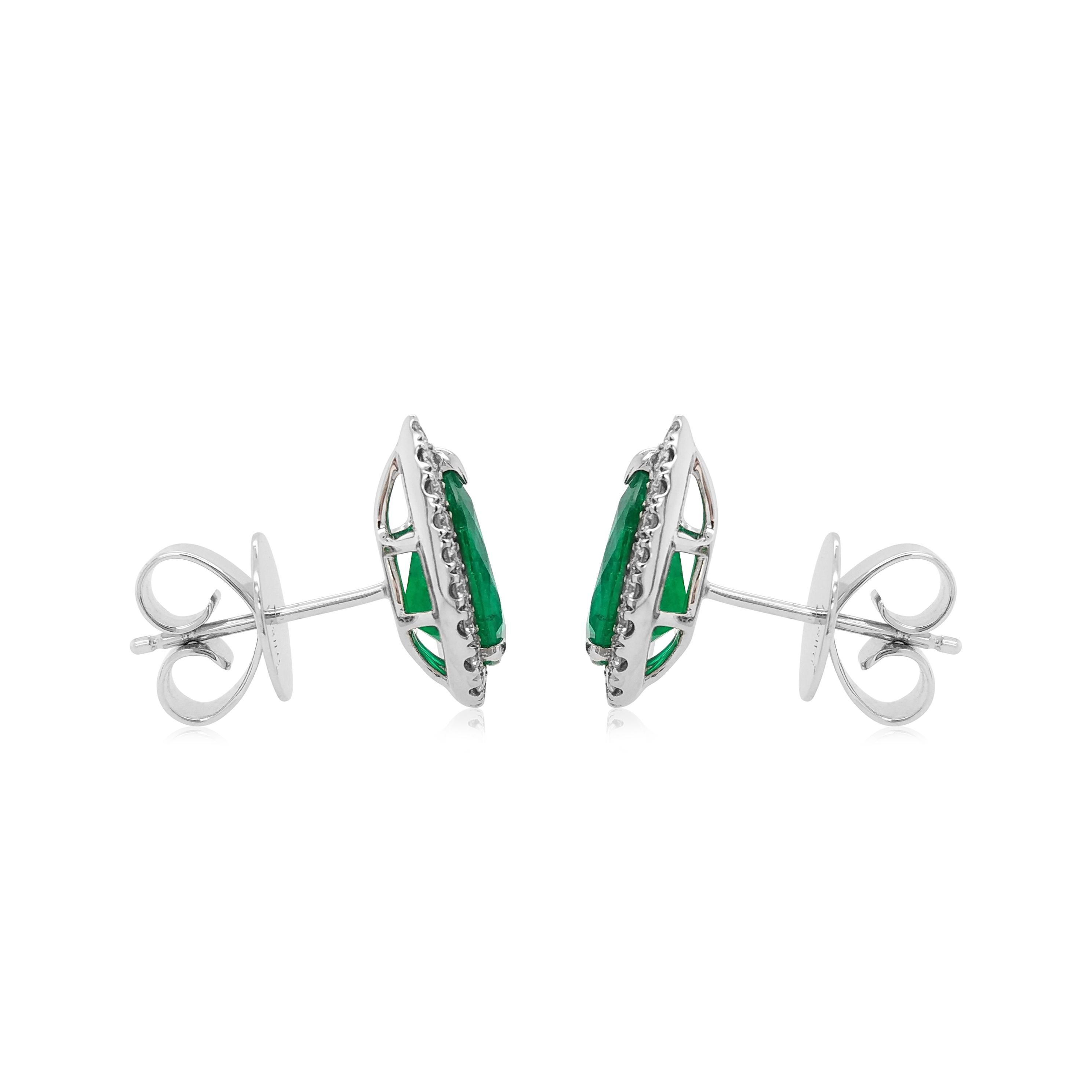 Pear Cut Certified Colombian Emerald 18k Gold Stud Earrings For Sale