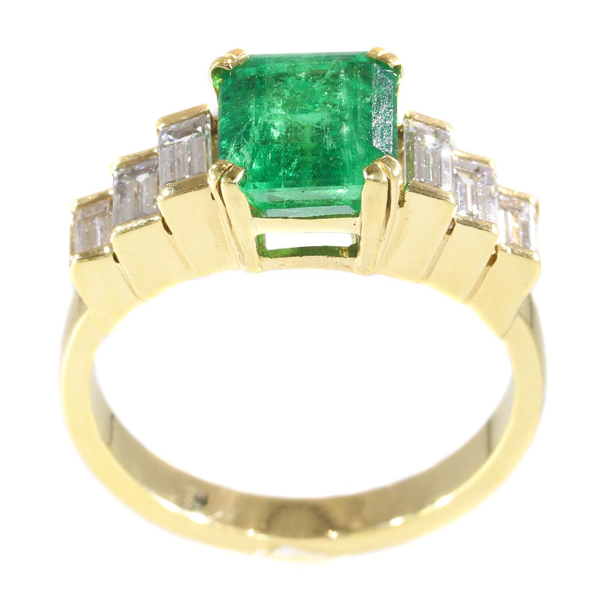 Certified Colombian Emerald 2.34 Carat and Diamond 18 Karat Gold French Ring In Excellent Condition For Sale In Antwerp, BE