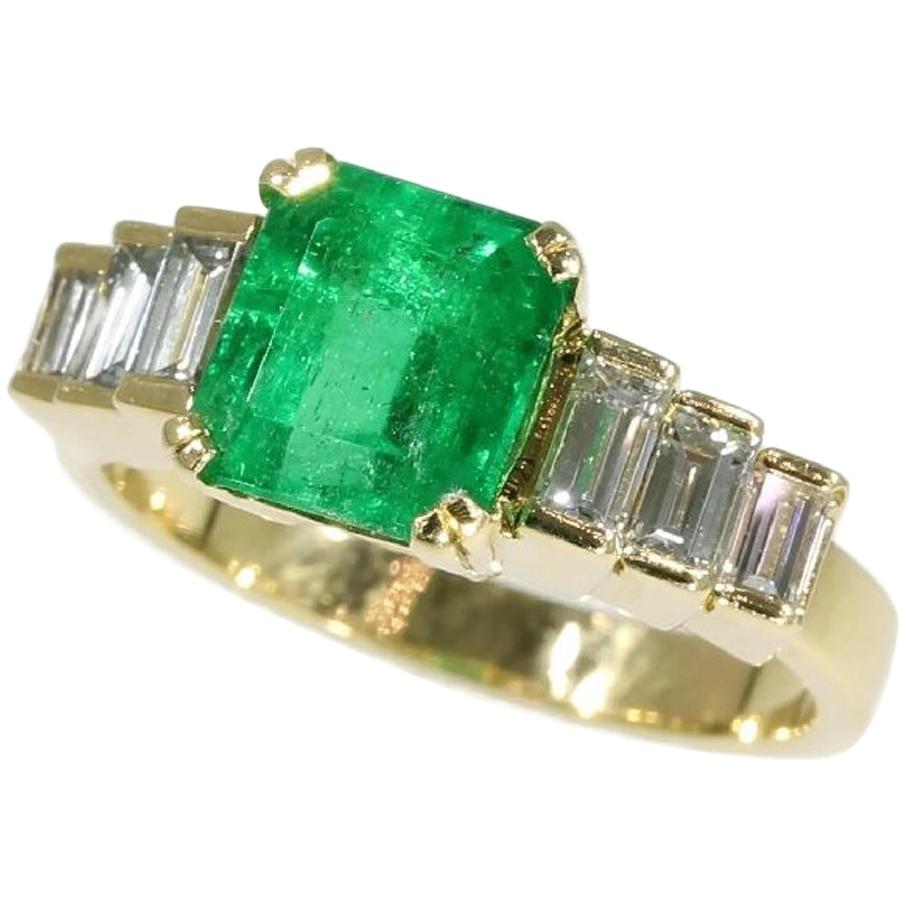 Certified Colombian Emerald 2.34 Carat and Diamond 18 Karat Gold French Ring For Sale