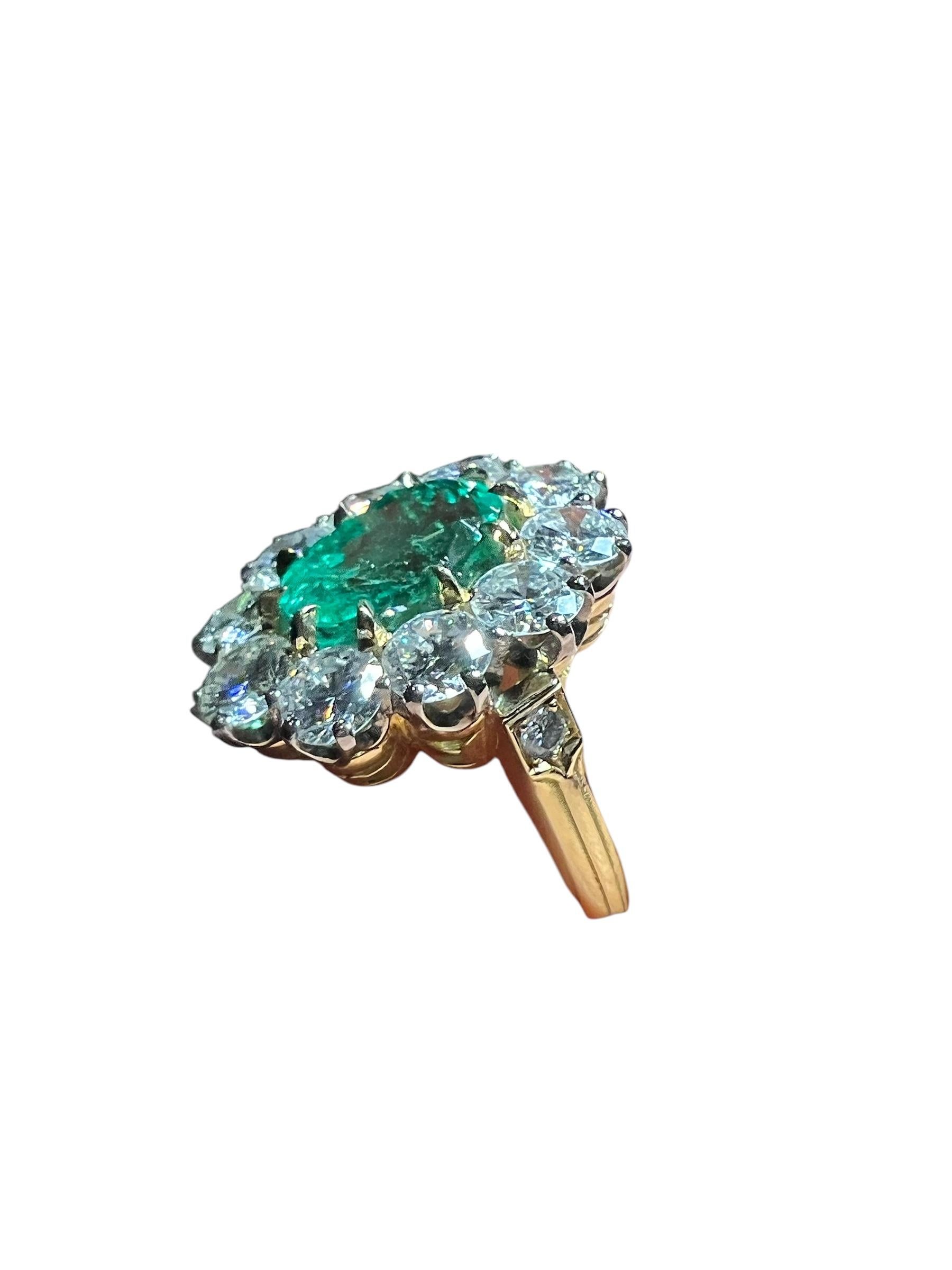 Bague en or 18 carats avec émeraude colombienne certifiée de 4,99 carats et diamants de 3,92 carats en vente 3