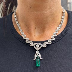 Collier avec pendentif en émeraudes colombiennes certifiées et diamants