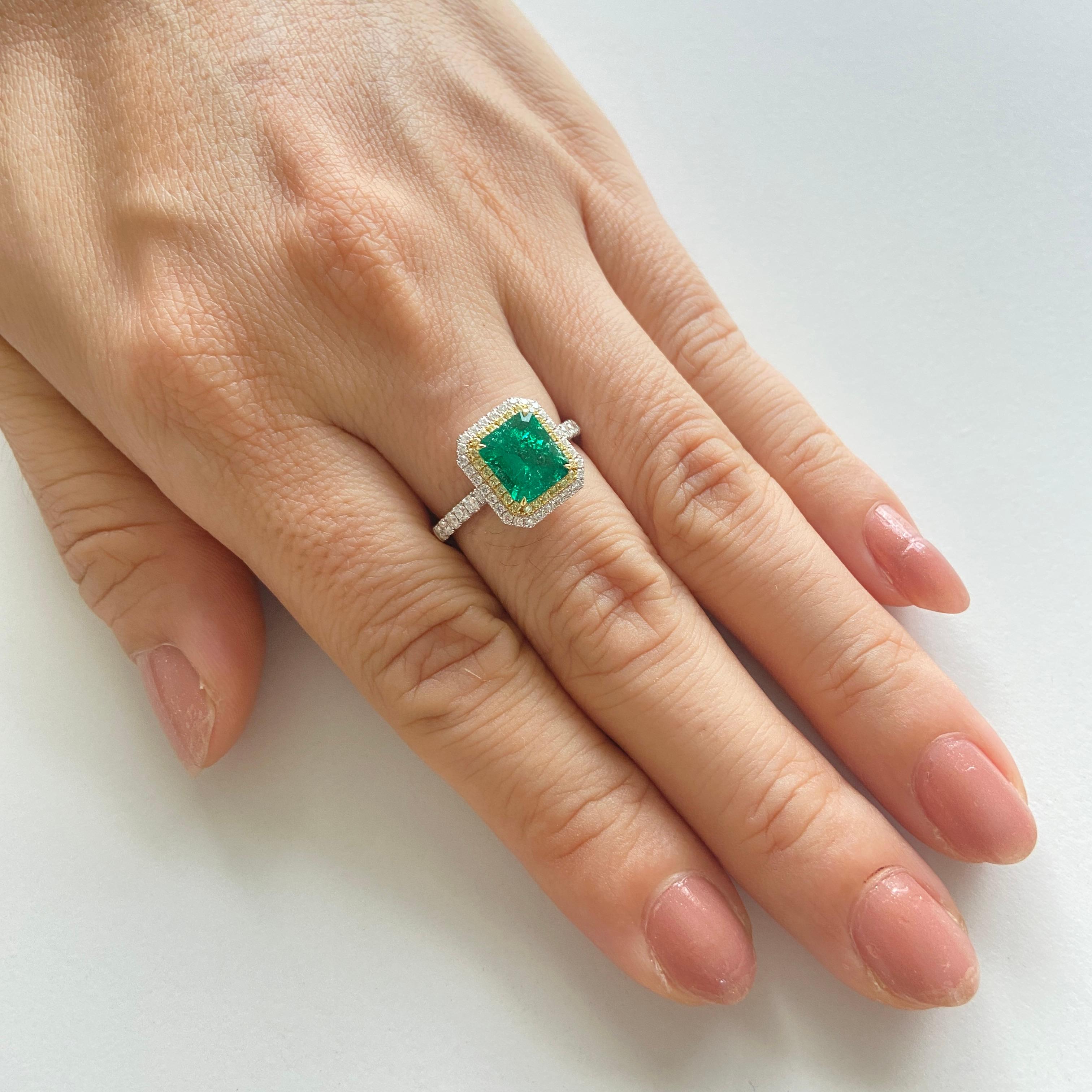 Zertifizierter kolumbianischer Smaragd und natürlicher gelber Diamant 18K Gold 2-Wege-Ring Damen im Angebot