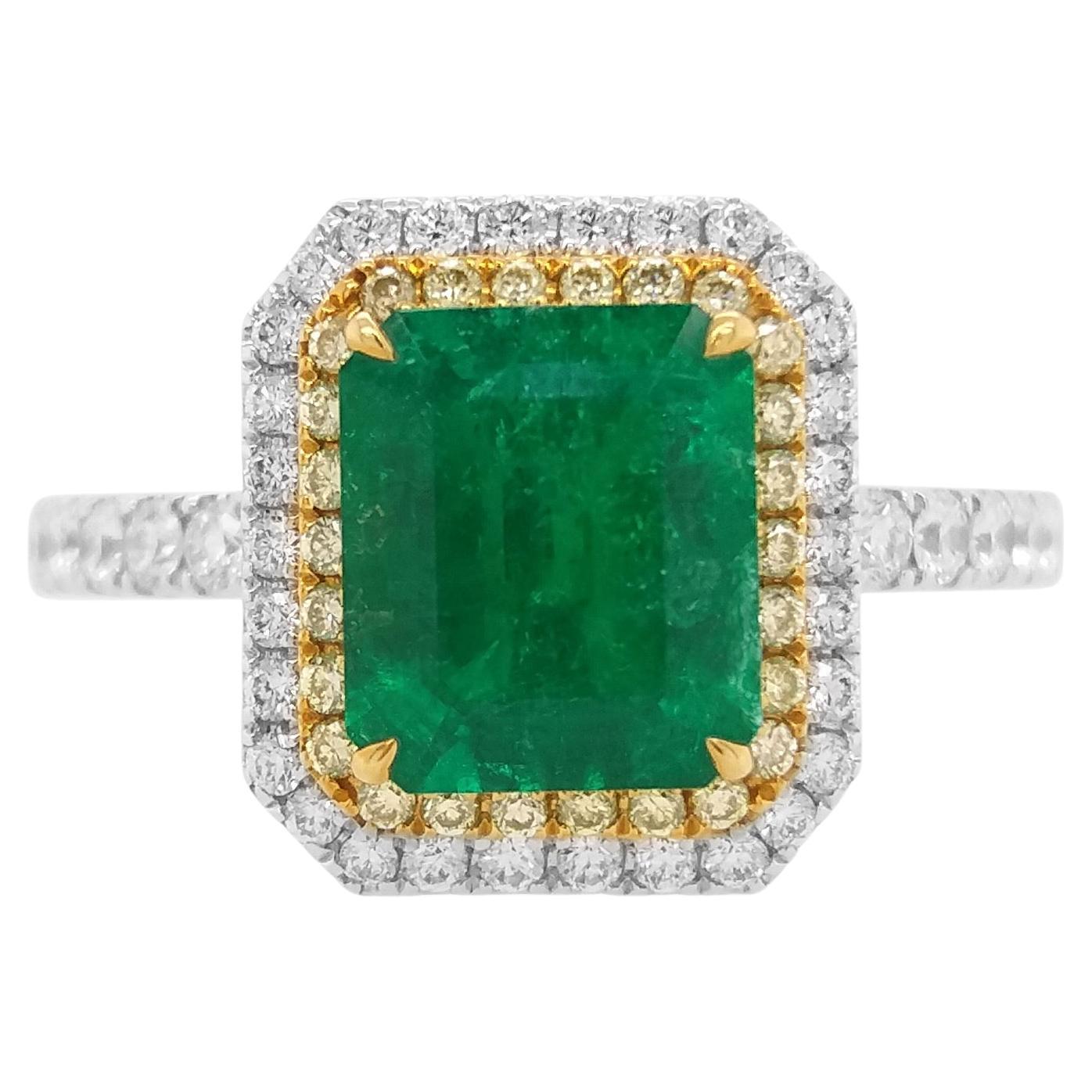 Anello a 2 vie con smeraldo colombiano certificato e diamante giallo naturale in oro 18 carati