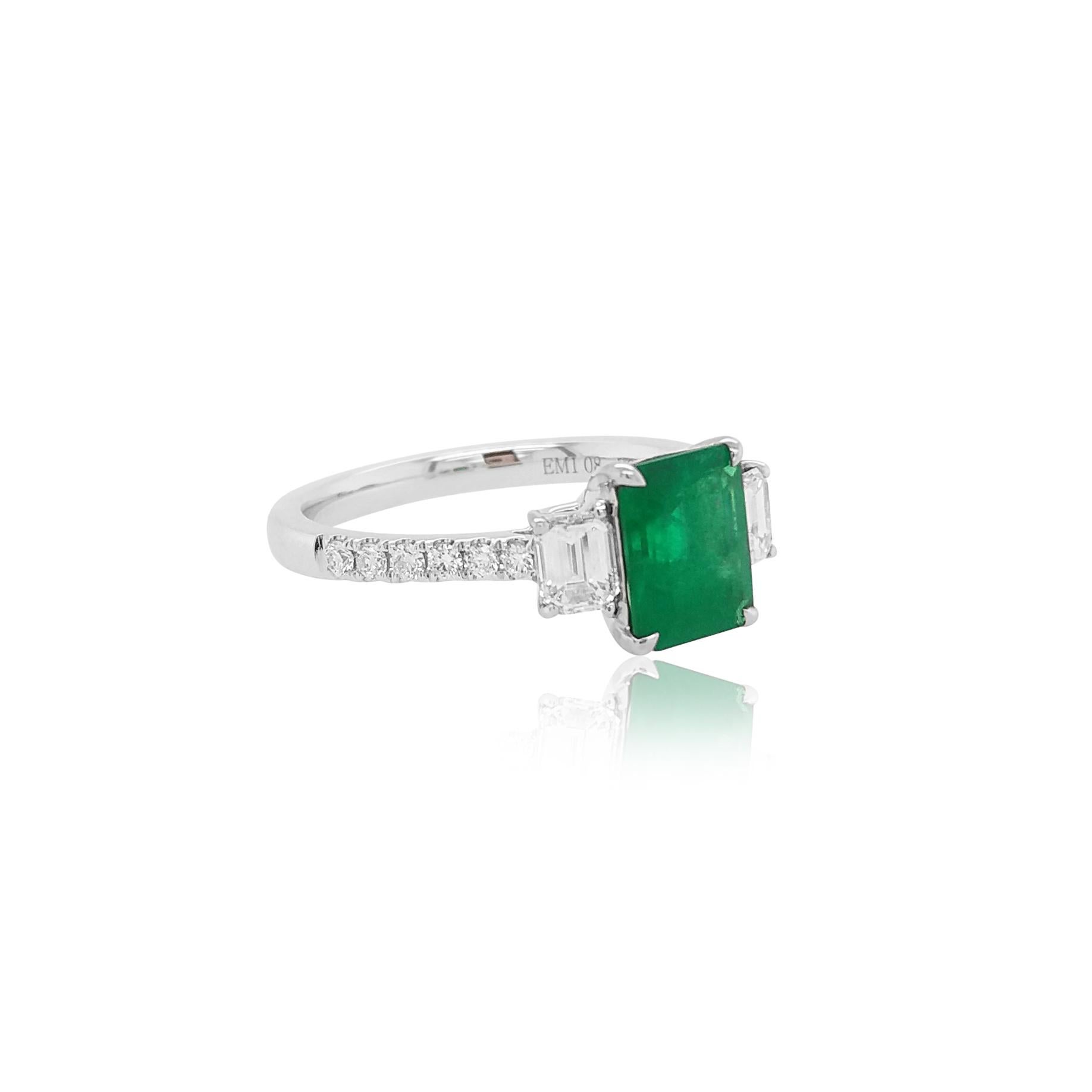 Contemporary Certified Colombian Emerald White Diamond 18K Gold Bridal Ring