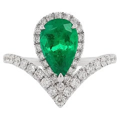 Certified Colombian Emerald and White Diamond in 18K Bridal Ring