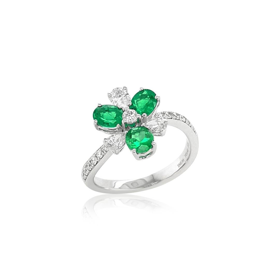 Oval Cut Certified Colombian Emerald White Diamond 18K Gold Cocktail Ring For Sale