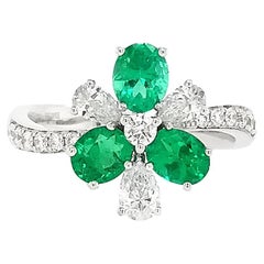 Certified Colombian Emerald White Diamond 18K Gold Cocktail Ring