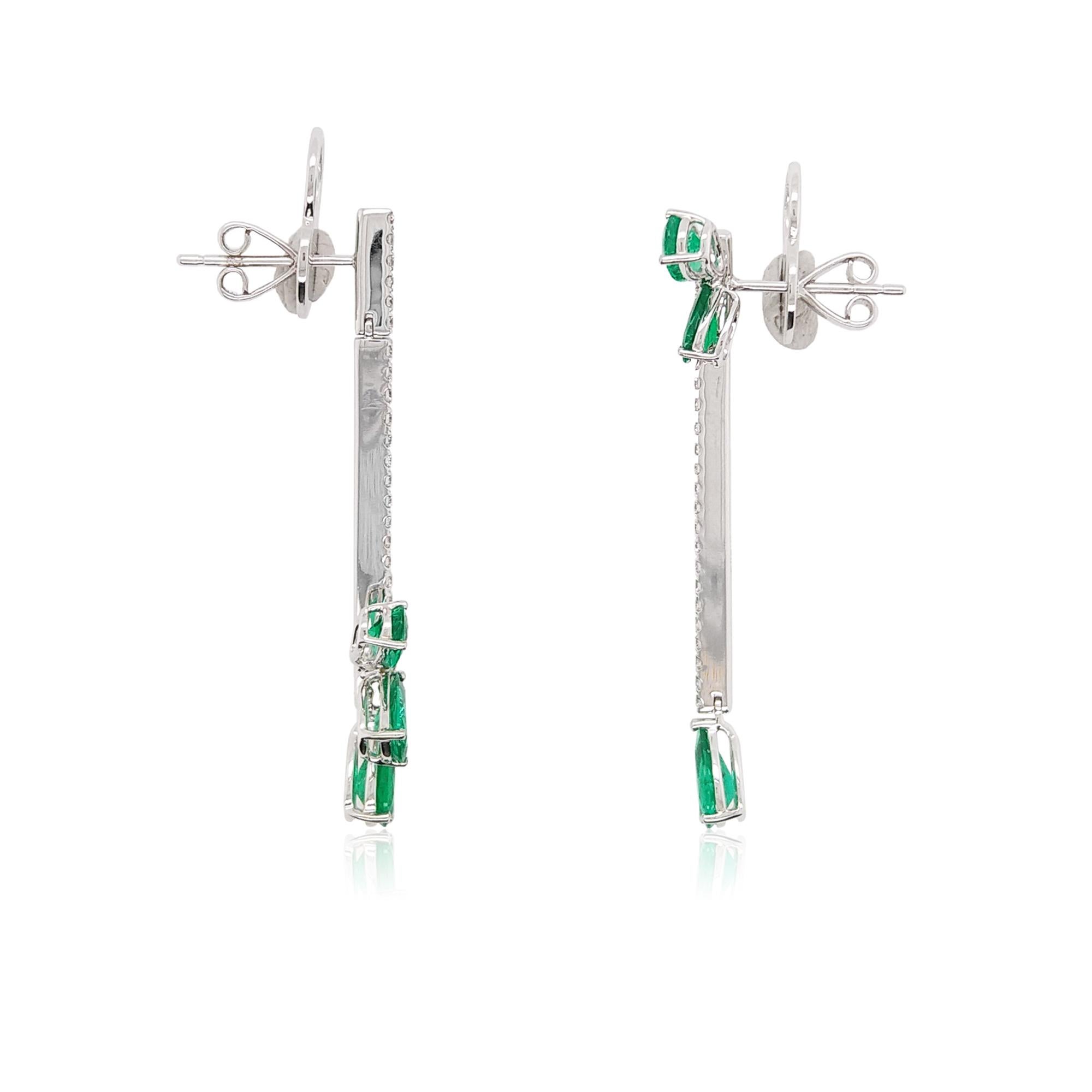 Contemporary Certified Colombian Emerald White Diamond 18K White Gold Dangle Earrings