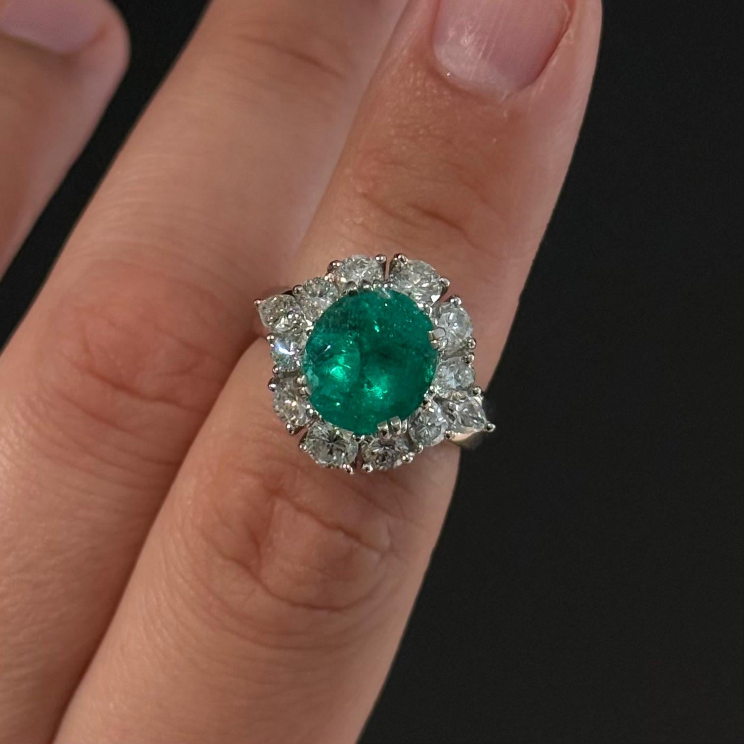 Women's or Men's Certified Colombian Emerald Diamond Engagement Ring Platinum French 21st Century For Sale