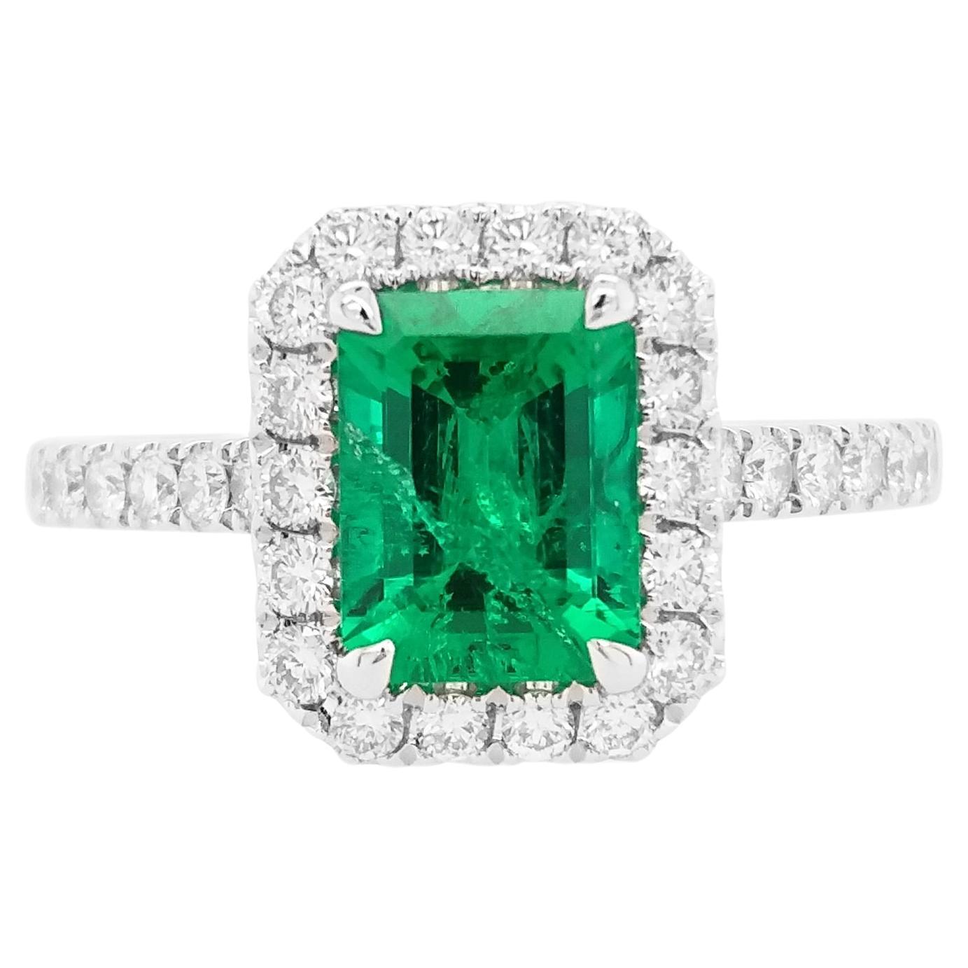 Certified Colombian Emerald Platinum Wedding Ring For Sale