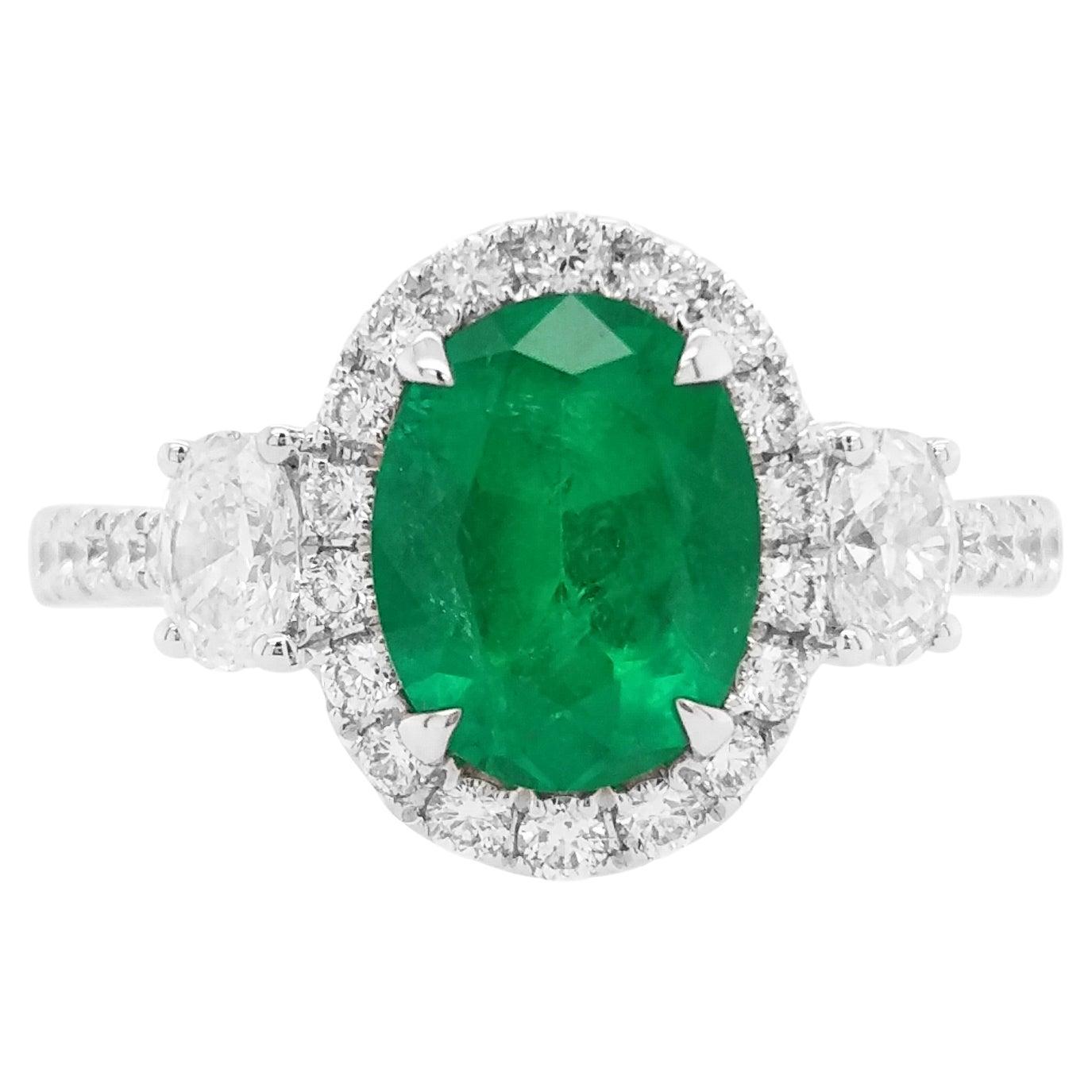 Certified Colombian Emerald White Diamond 18K Gold Wedding Ring