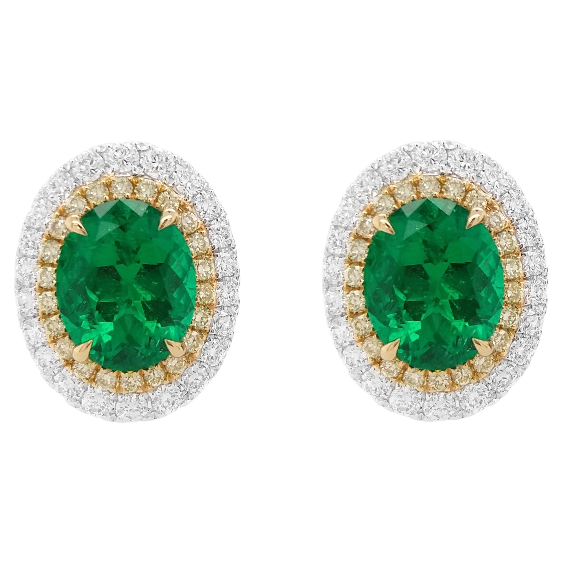 Boucle d'oreille en or 18K avec émeraude colombienne certifiée, diamant jaune et diamant blanc en vente